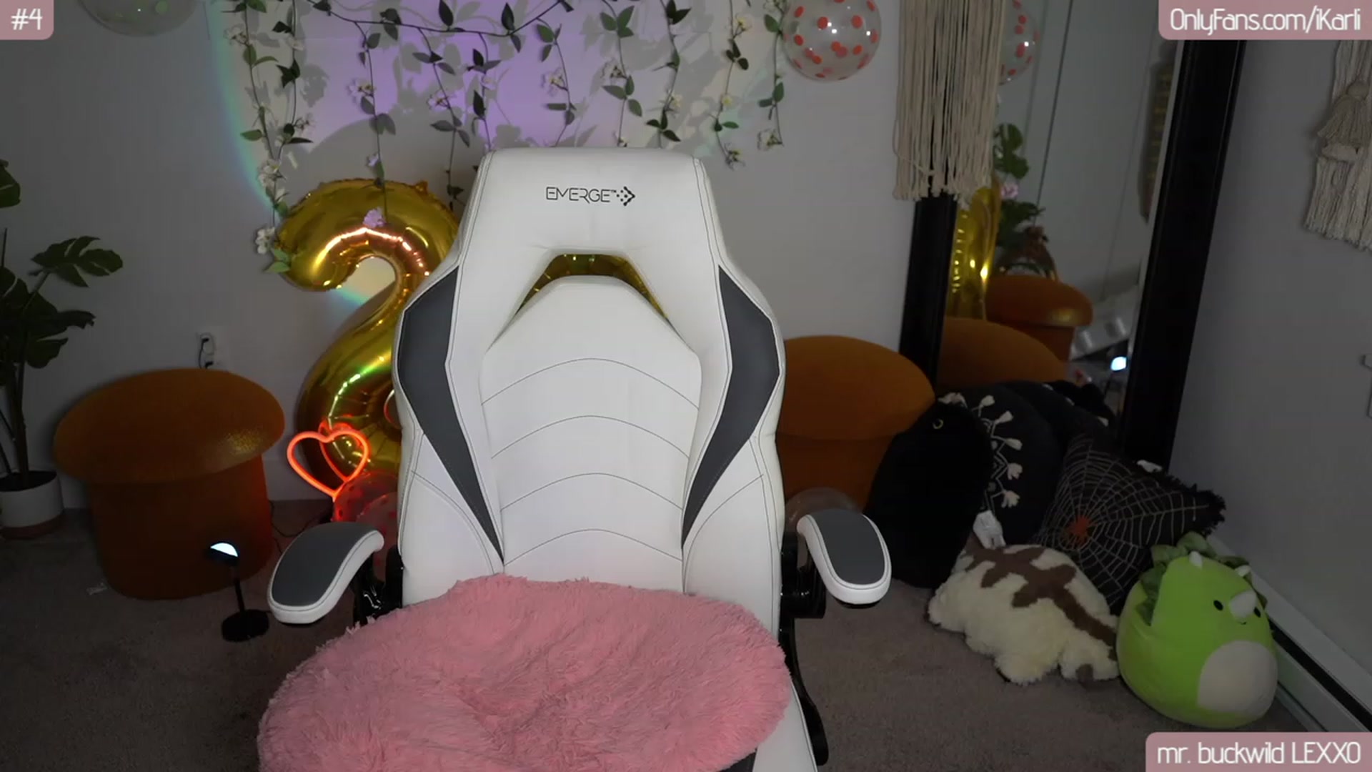 Gallery image thumbnail from iKarli's myfreecams stream on, 08/21/2023, 06:13 image 11 of 20