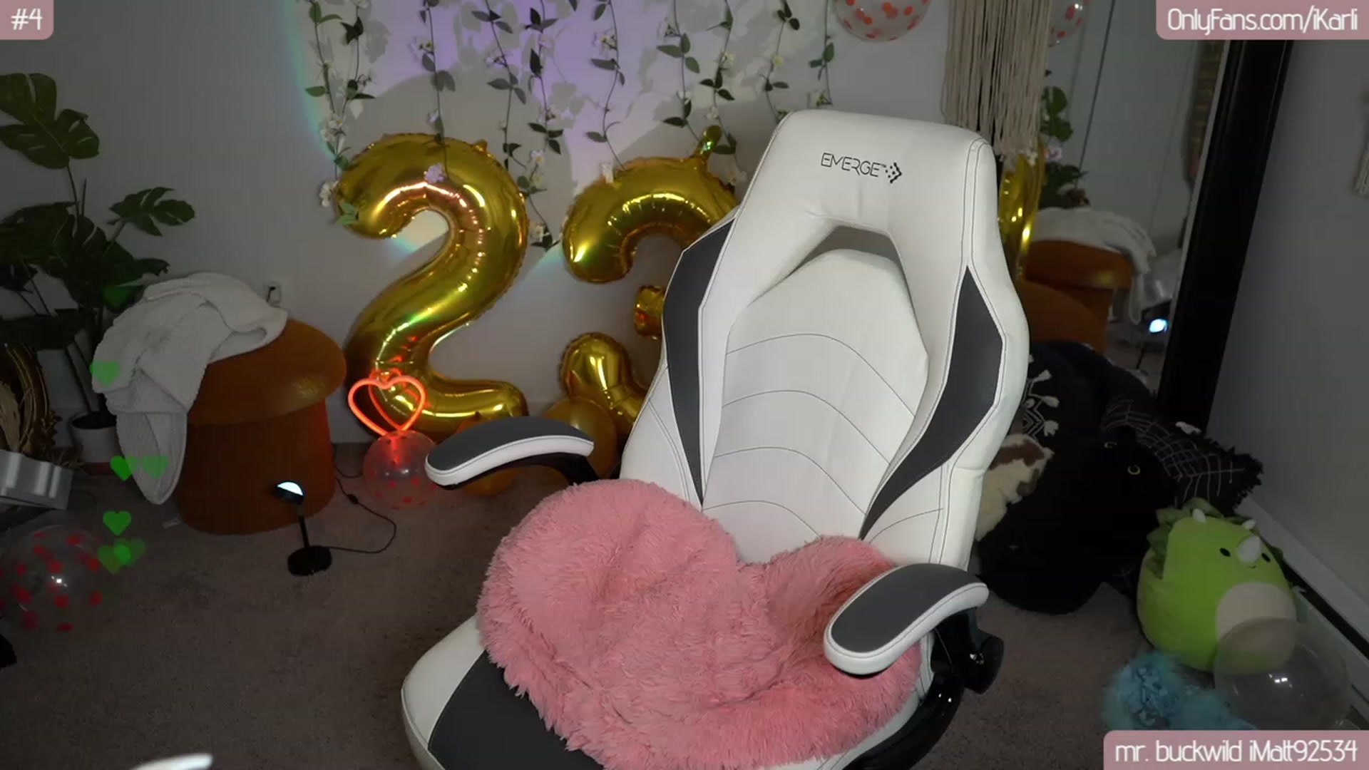 Gallery image thumbnail from iKarli's myfreecams stream on, 08/22/2023, 09:54 image 14 of 20