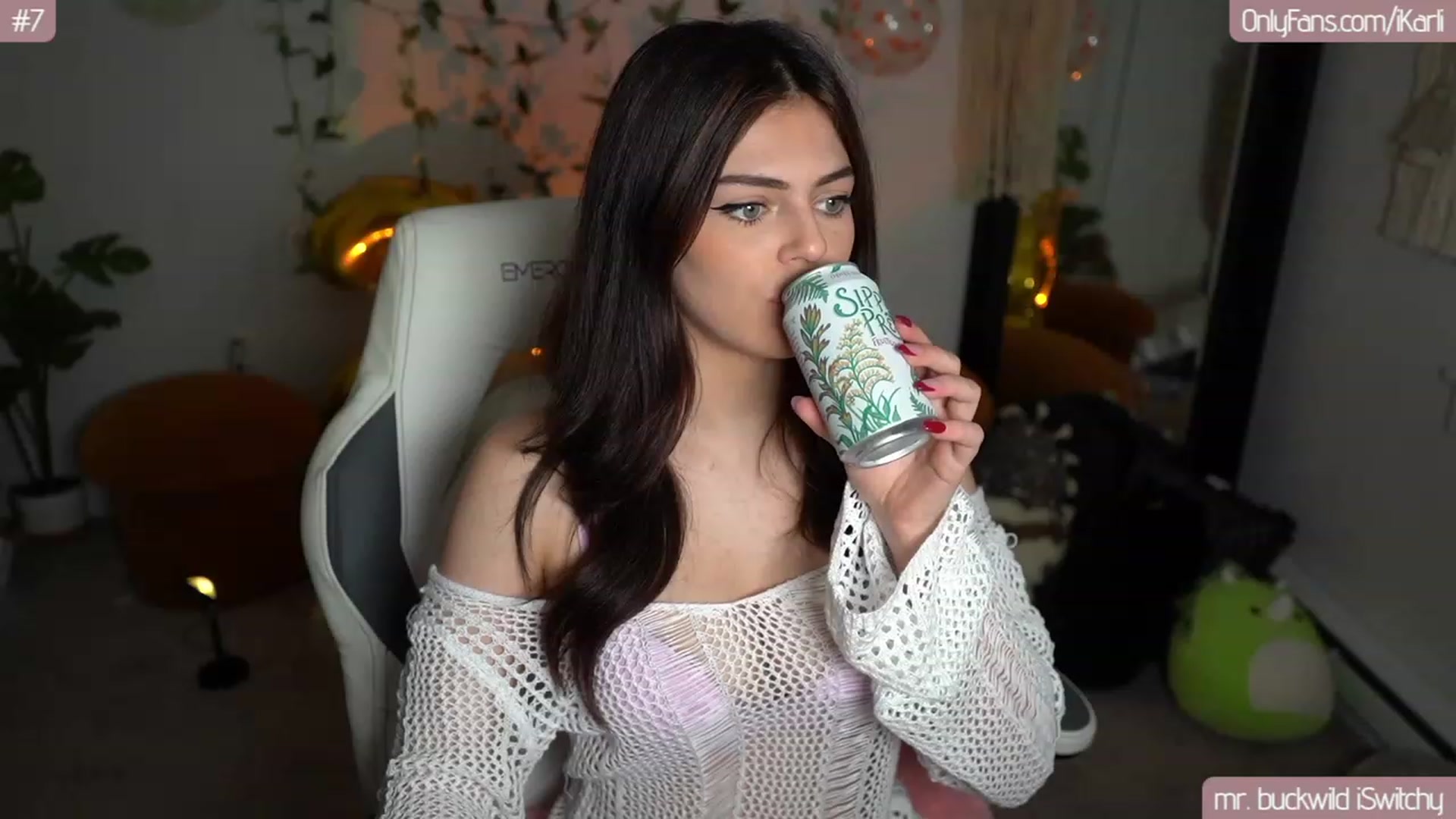 Gallery image thumbnail from iKarli's myfreecams stream on, 08/24/2023, 04:49 image 14 of 20