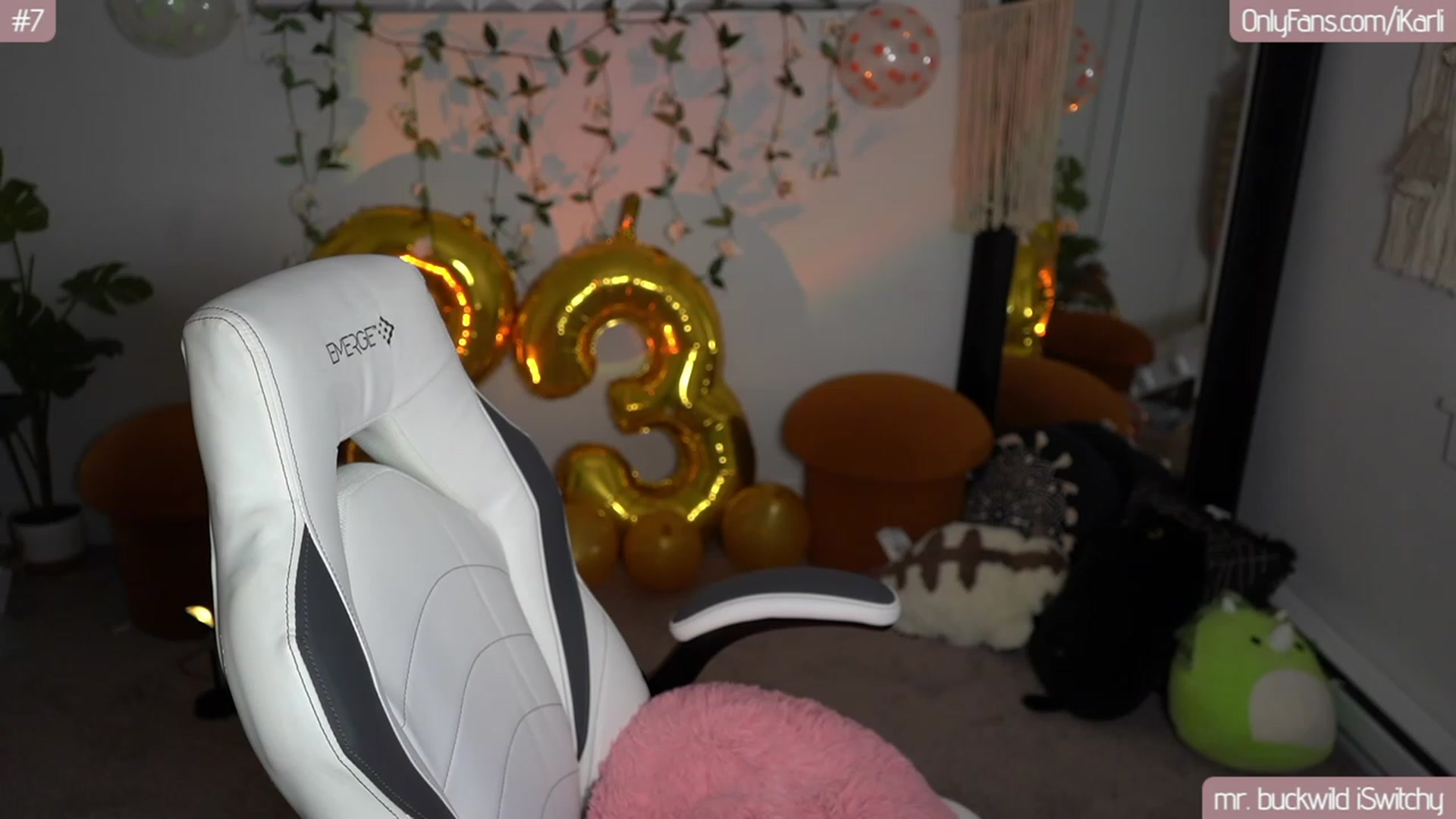Gallery image thumbnail from iKarli's myfreecams stream on, 08/24/2023, 04:49 image 11 of 20