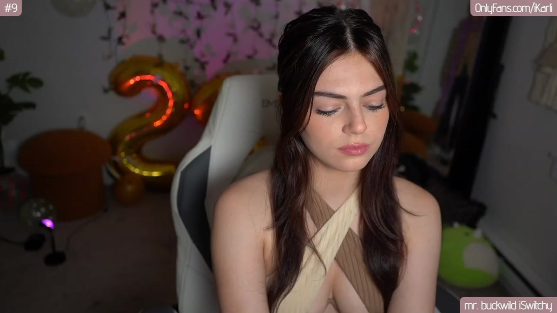 Gallery image thumbnail from iKarli's myfreecams stream on, 08/29/2023, 05:00 image 1 of 20