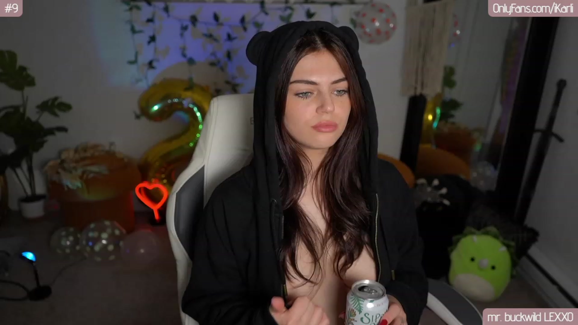 Gallery image thumbnail from iKarli's myfreecams stream on, 08/31/2023, 11:46 image 18 of 20