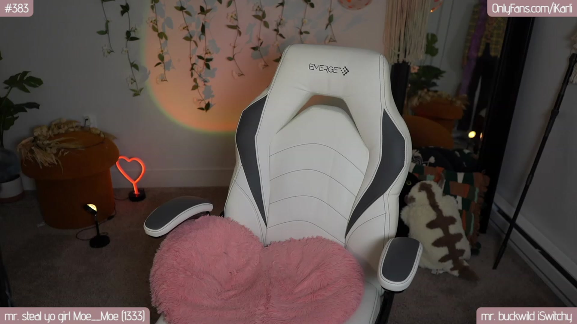Gallery image thumbnail from iKarli's myfreecams stream on, 09/23/2023, 09:21 image 16 of 20