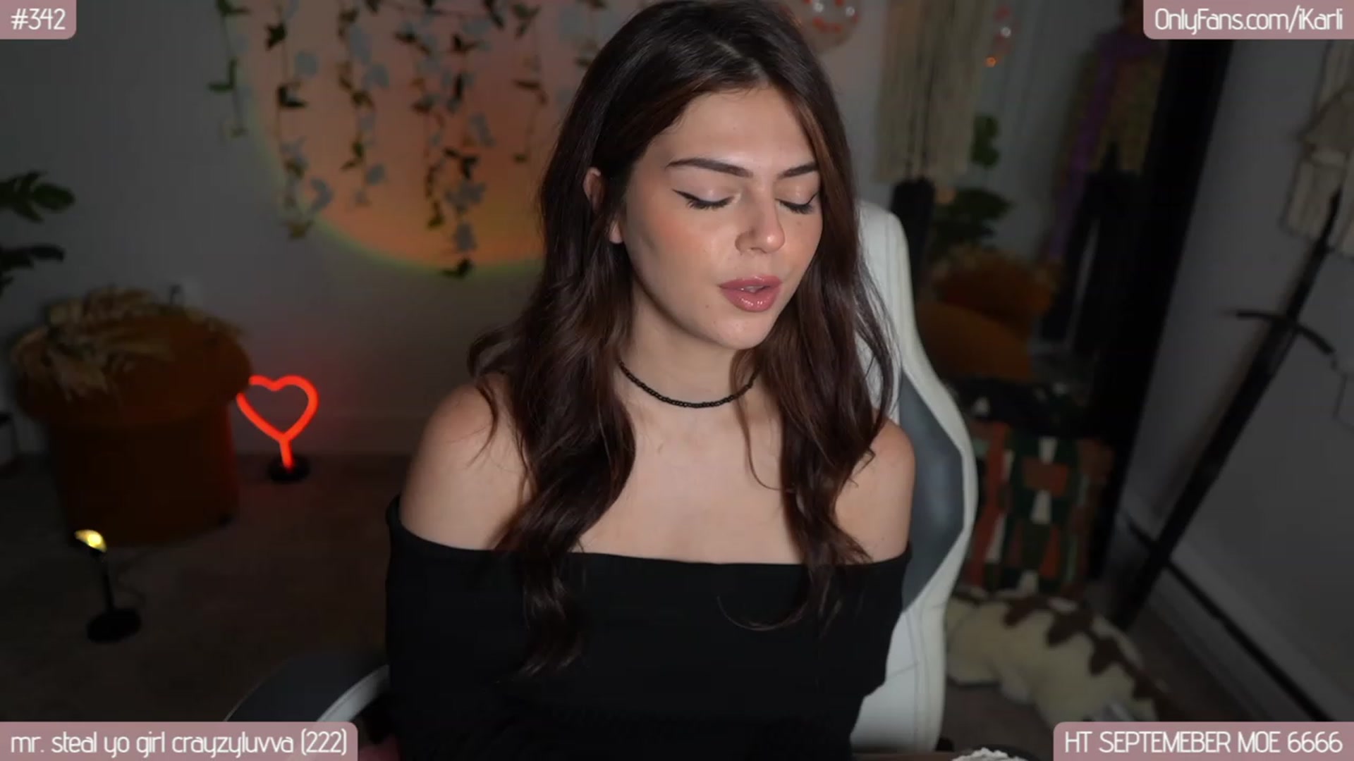 Gallery image thumbnail from iKarli's myfreecams stream on, 09/28/2023, 05:12 image 4 of 20