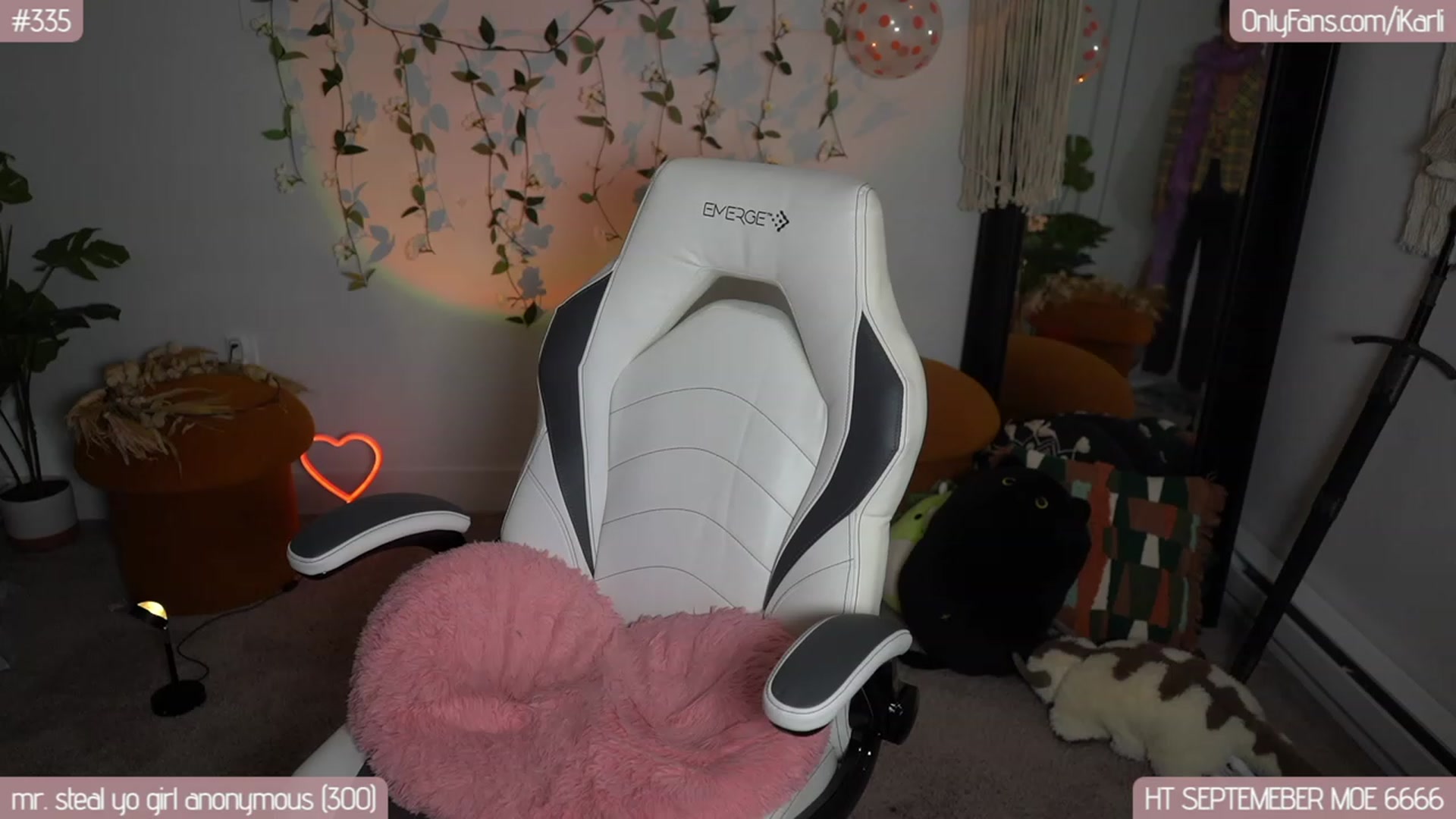 Gallery image thumbnail from iKarli's myfreecams stream on, 09/28/2023, 05:12 image 11 of 20