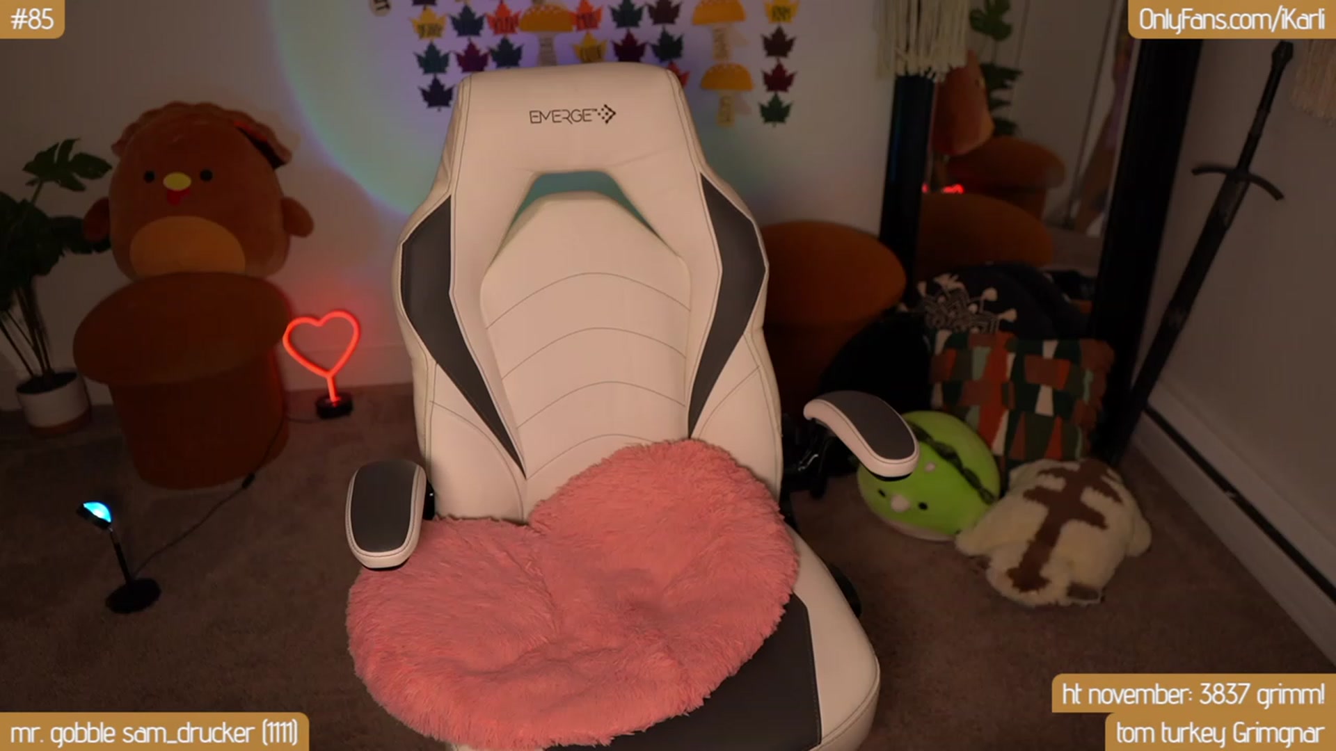 Gallery image thumbnail from iKarli's myfreecams stream on, 11/10/2023, 08:07 image 13 of 20