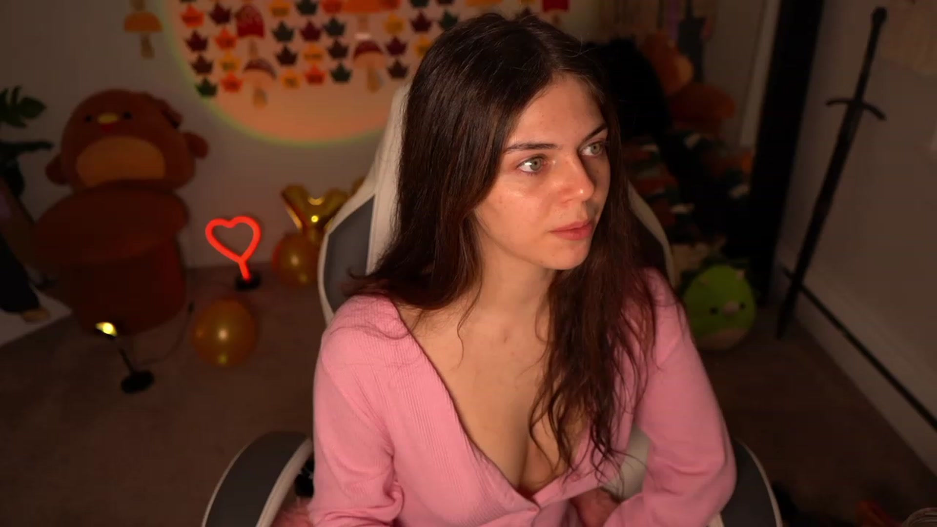 Gallery image thumbnail from iKarli's myfreecams stream on, 11/18/2023, 14:23 image 4 of 20