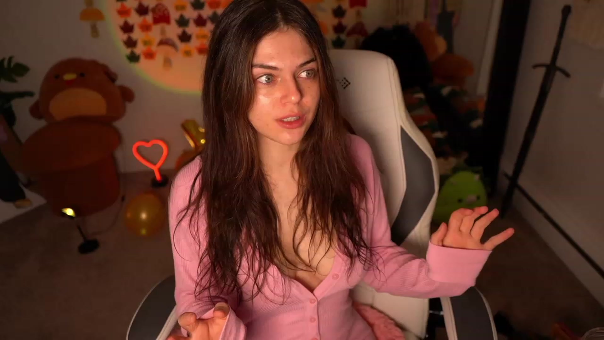 Gallery image thumbnail from iKarli's myfreecams stream on, 11/18/2023, 14:23 image 3 of 20
