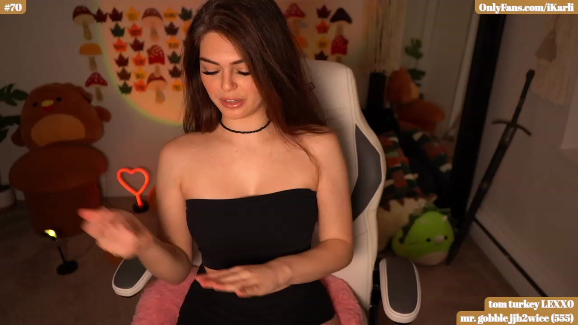 Gallery image thumbnail from iKarli's myfreecams stream on, 11/23/2023, 04:24 image 13 of 20