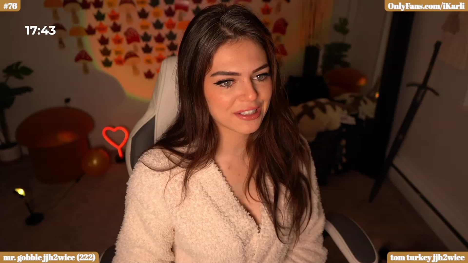 Gallery image thumbnail from iKarli's myfreecams stream on, 12/01/2023, 07:43 image 1 of 20
