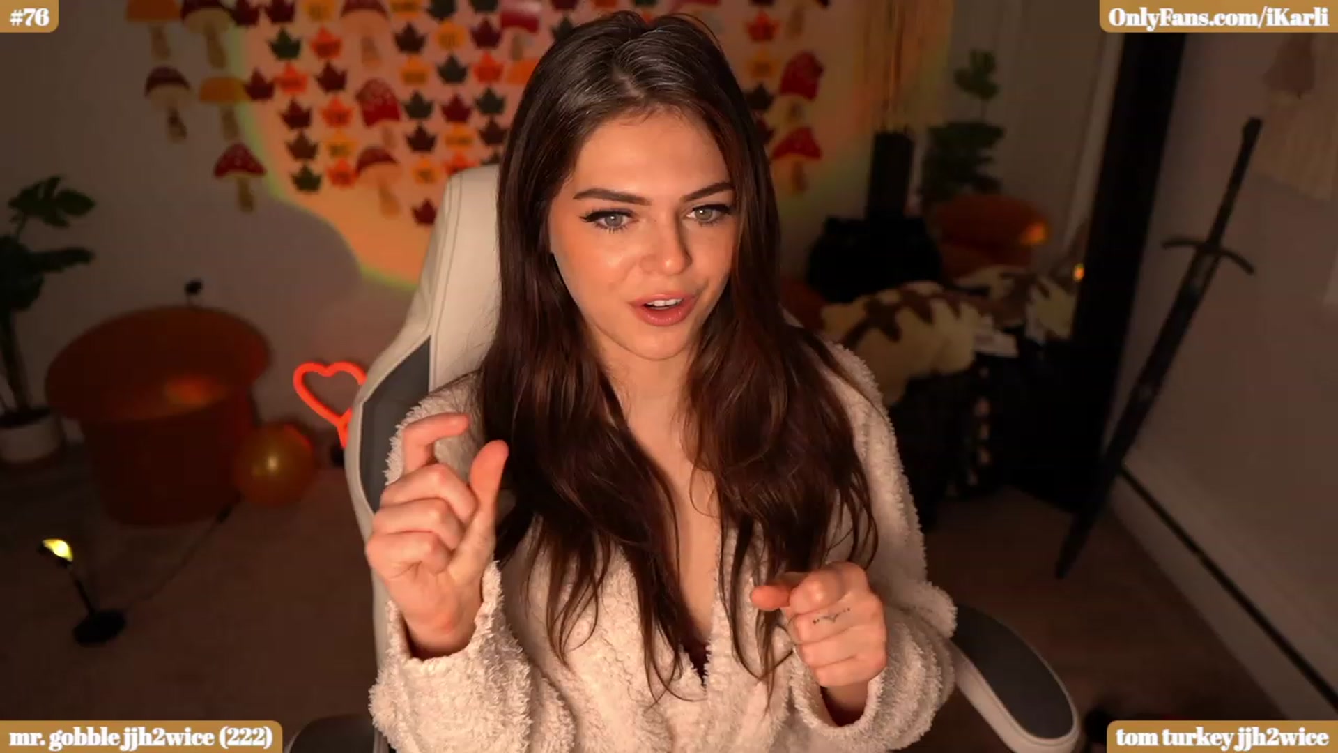 Gallery image thumbnail from iKarli's myfreecams stream on, 12/01/2023, 07:43 image 4 of 20