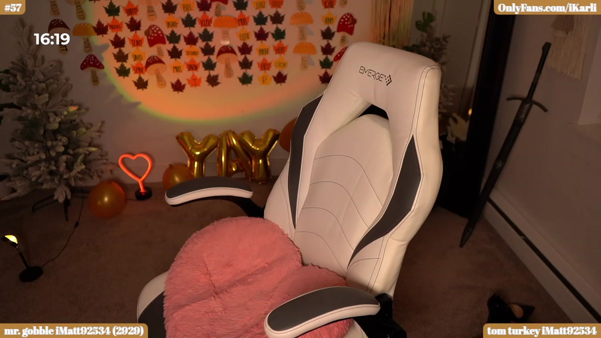 Gallery image thumbnail from iKarli's myfreecams stream on, 12/01/2023, 10:48 image 4 of 20