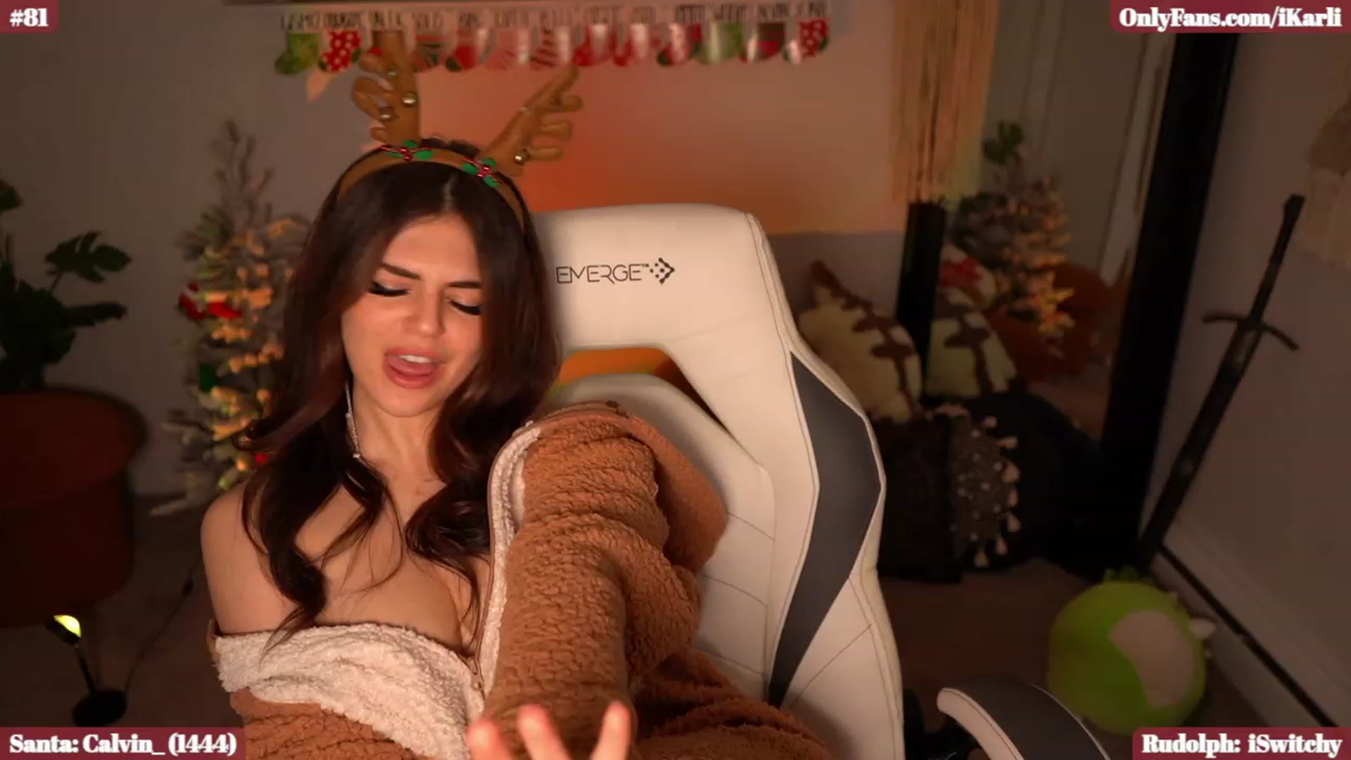 Gallery image thumbnail from iKarli's myfreecams stream on, 12/03/2023, 11:30 image 17 of 20