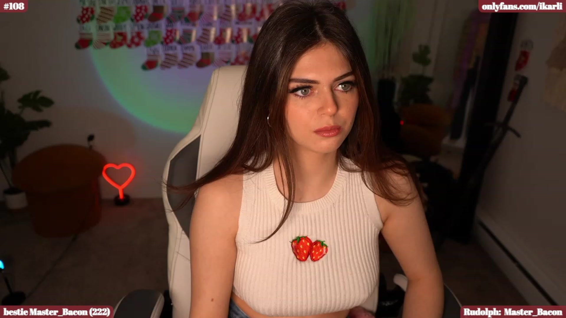 Gallery image thumbnail from iKarli's myfreecams stream on, 12/29/2023, 04:33 image 15 of 20