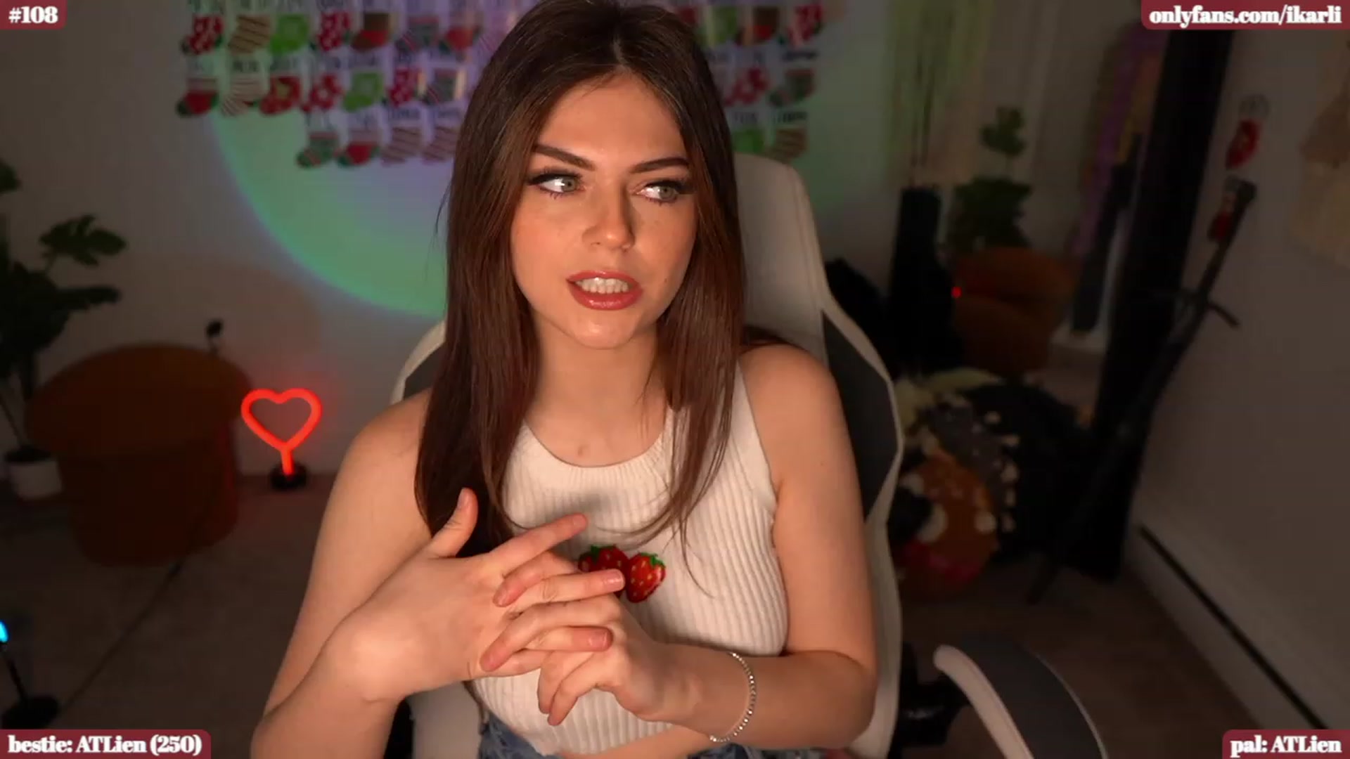 Gallery image thumbnail from iKarli's myfreecams stream on, 12/29/2023, 07:54 image 4 of 20