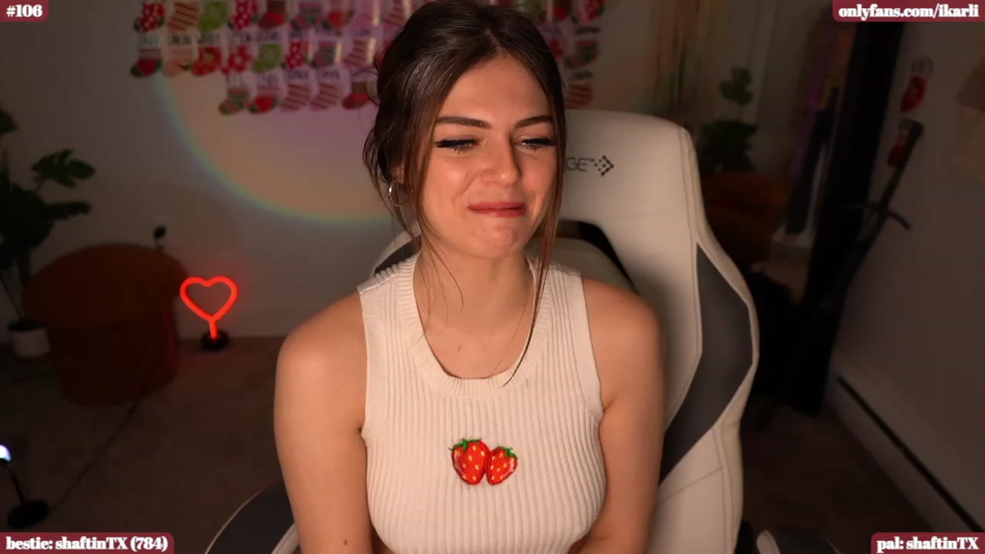 Gallery image thumbnail from iKarli's myfreecams stream on, 12/29/2023, 09:17 image 7 of 20