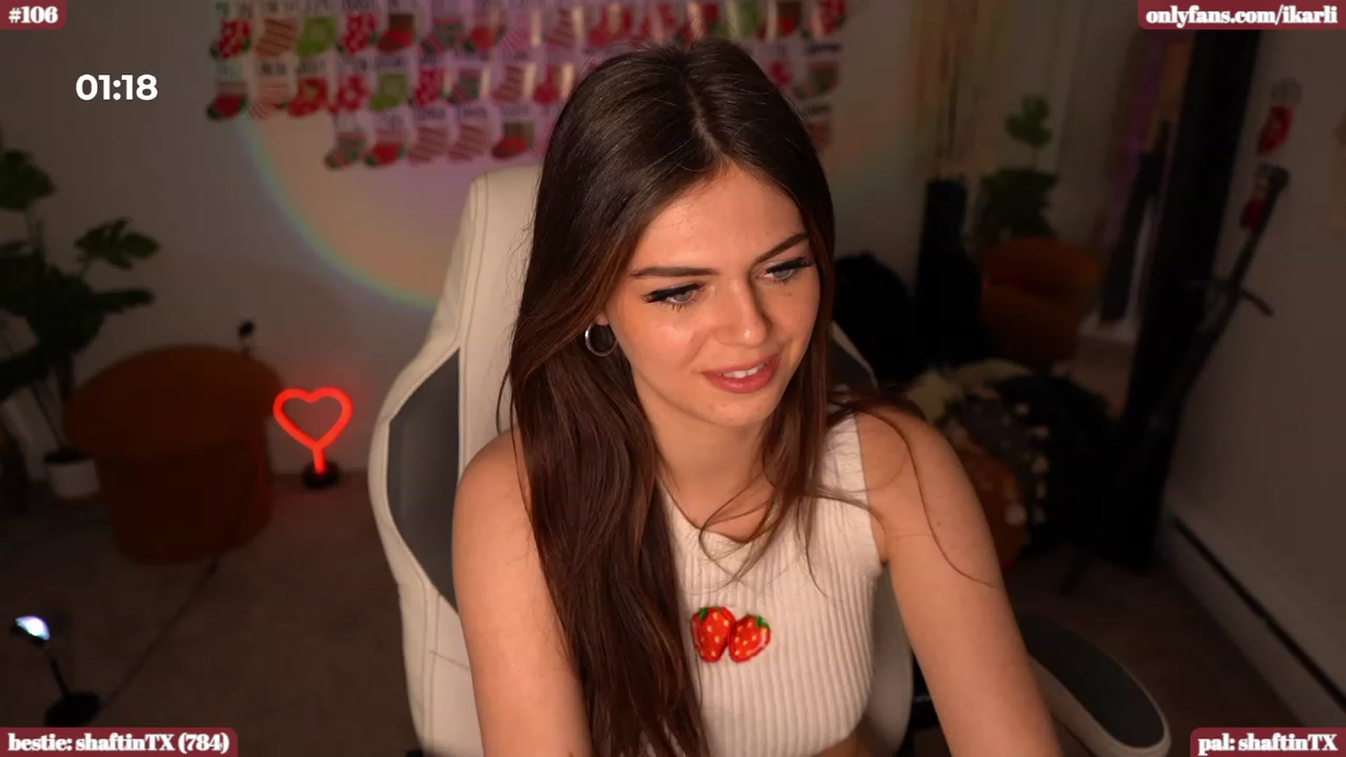 Gallery image thumbnail from iKarli's myfreecams stream on, 12/29/2023, 09:35 image 17 of 20
