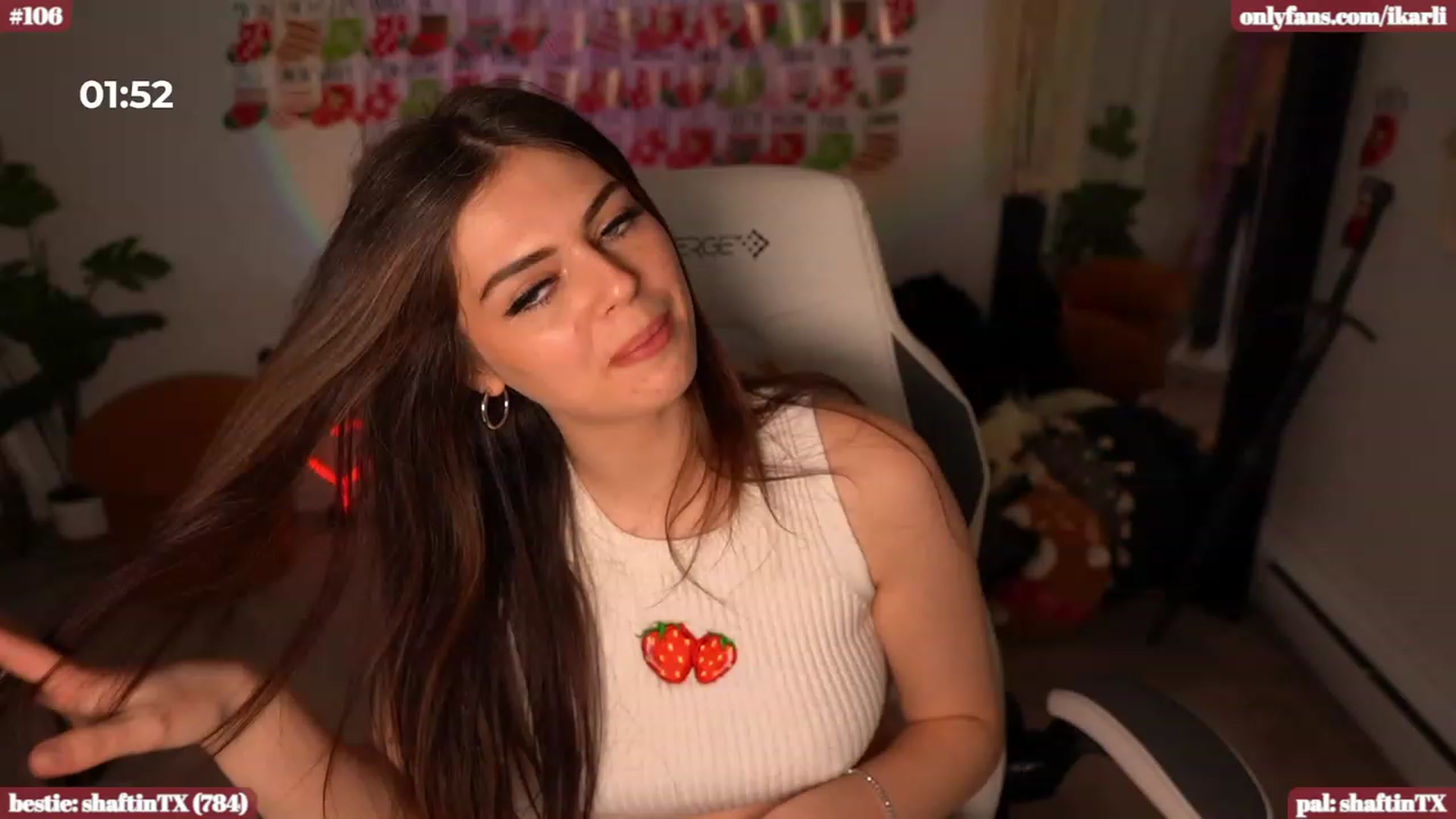 Gallery image thumbnail from iKarli's myfreecams stream on, 12/29/2023, 09:35 image 16 of 20