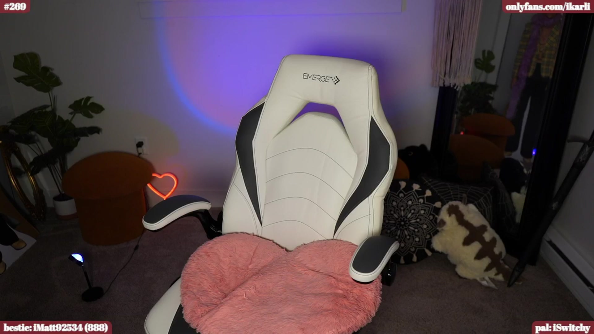 Gallery image thumbnail from iKarli's myfreecams stream on, 02/01/2024, 06:45 image 9 of 20