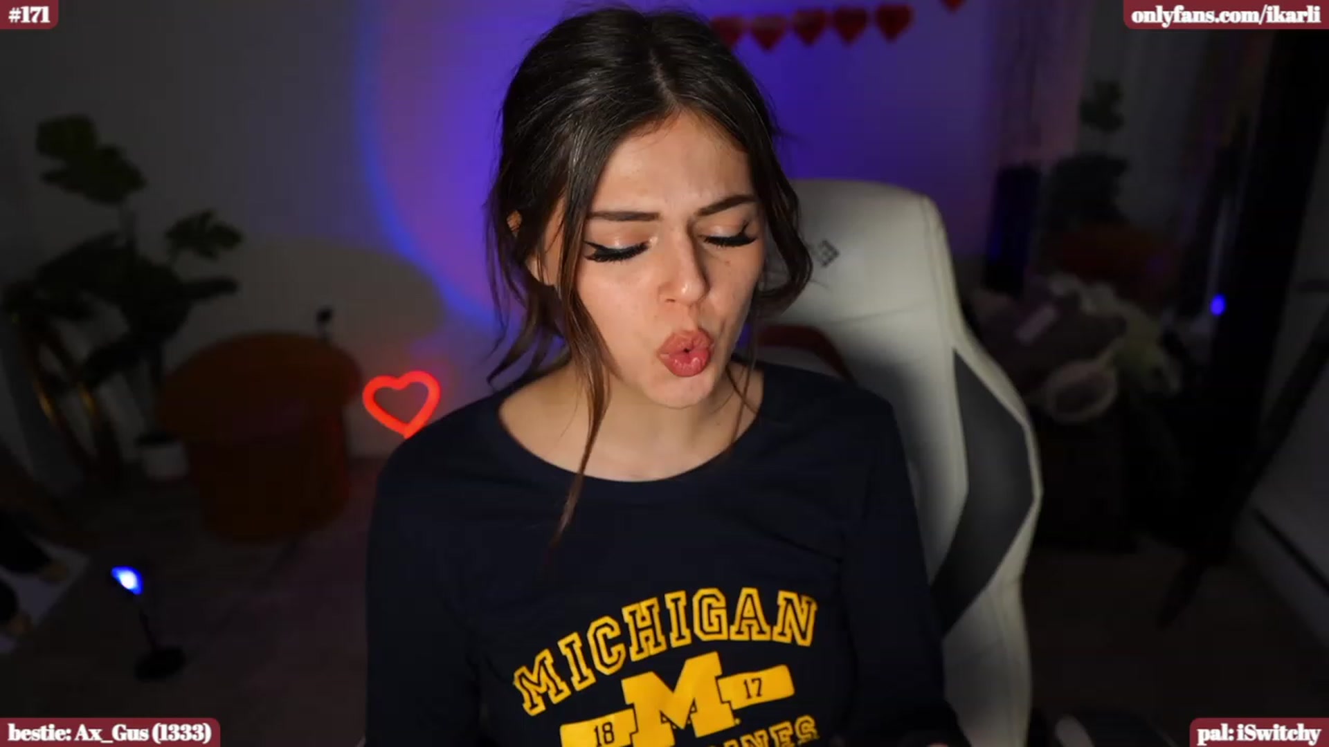 Gallery image thumbnail from iKarli's myfreecams stream on, 02/04/2024, 12:57 image 7 of 20