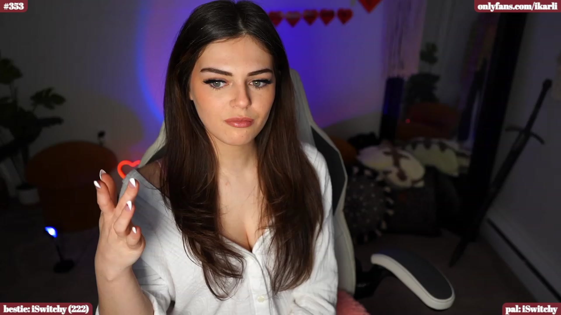 Gallery image thumbnail from iKarli's myfreecams stream on, 02/08/2024, 04:04 image 16 of 20