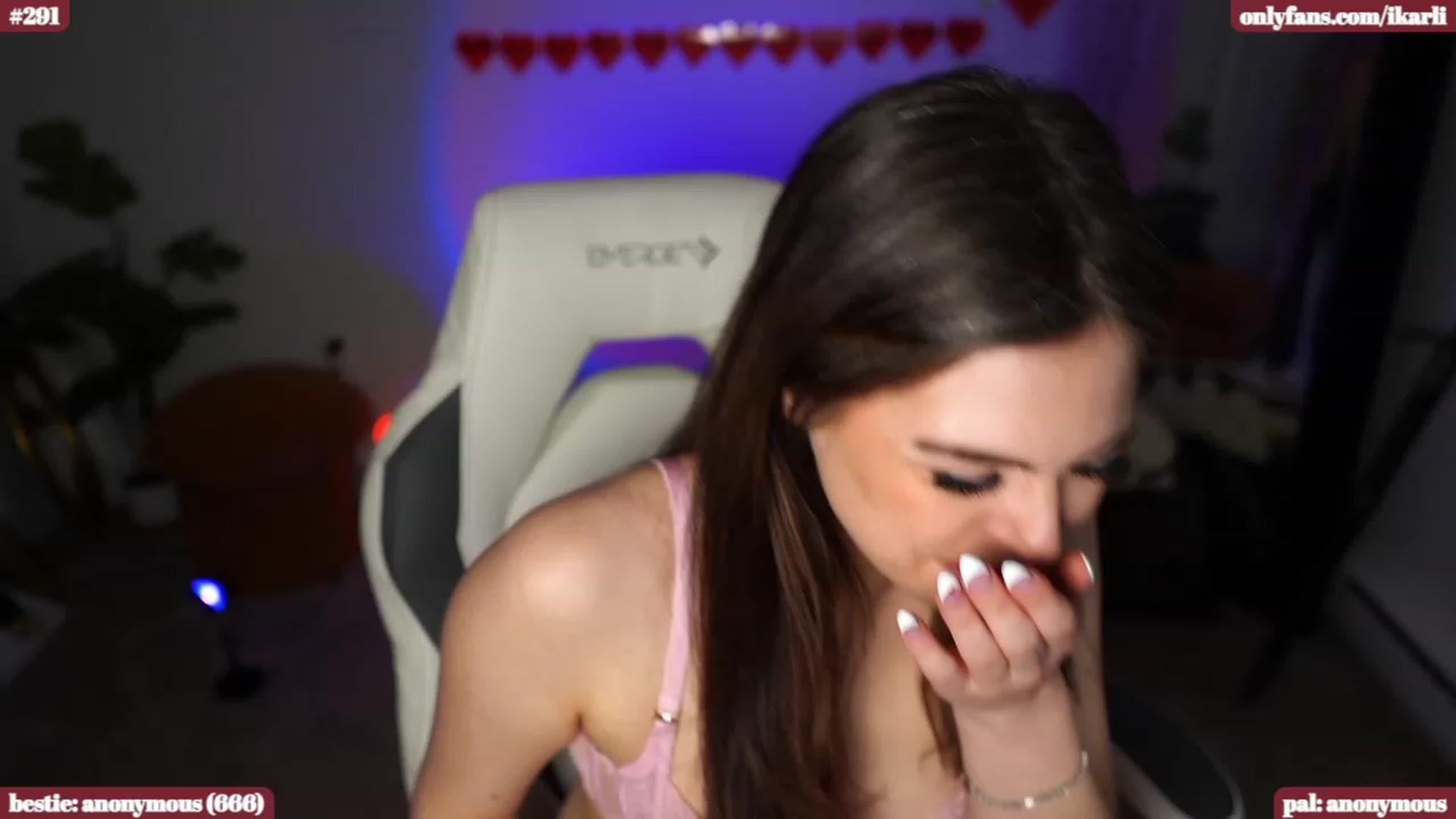 Gallery image thumbnail from iKarli's myfreecams stream on, 02/08/2024, 06:32 image 15 of 20