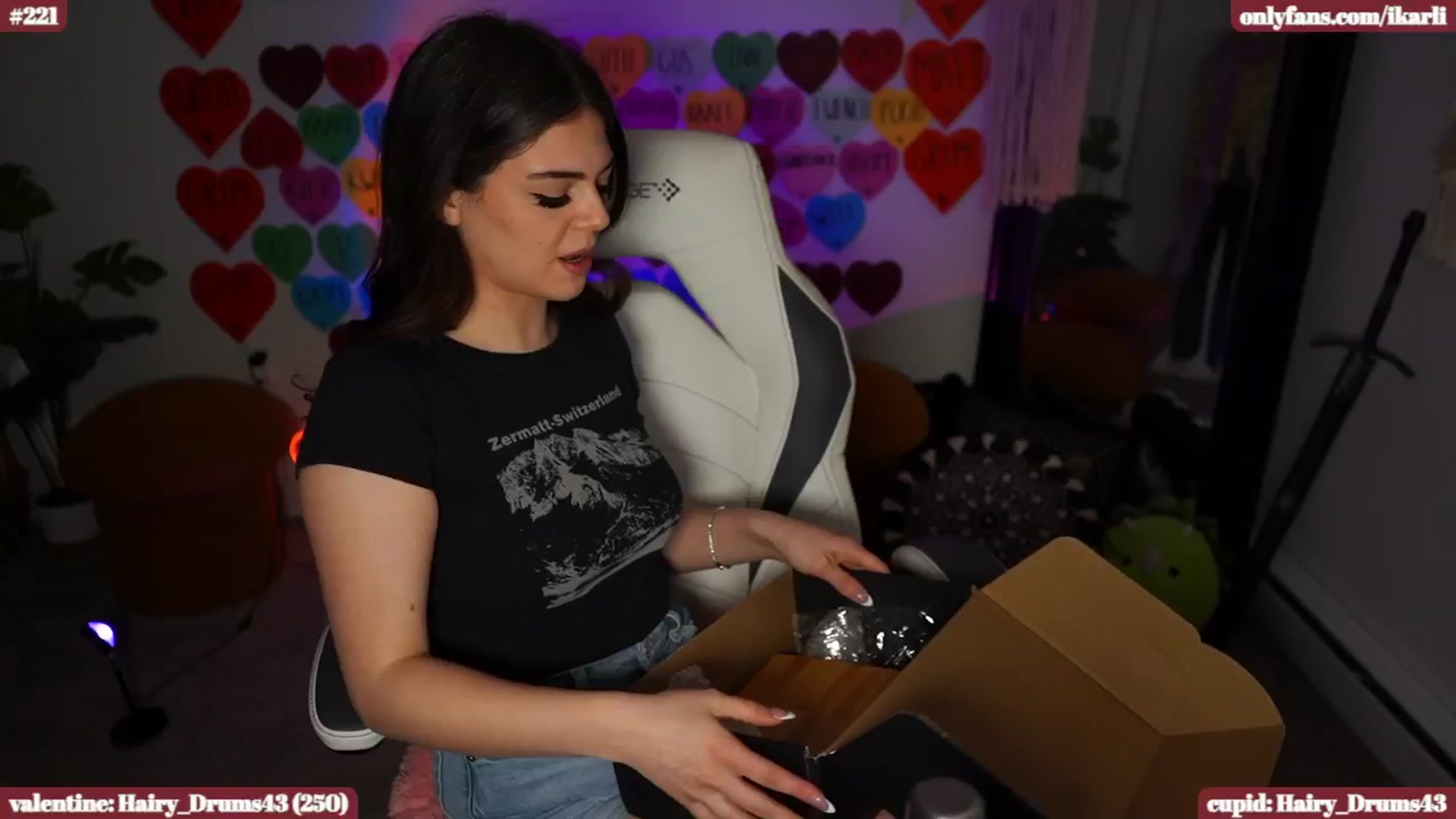 Gallery image thumbnail from iKarli's myfreecams stream on, 02/27/2024, 09:02 image 1 of 20