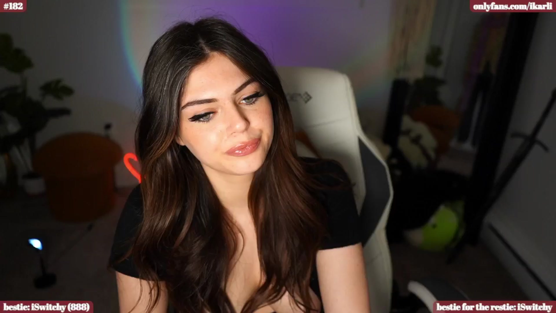 Gallery image thumbnail from iKarli's myfreecams stream on, 05/03/2024, 10:43 image 12 of 20