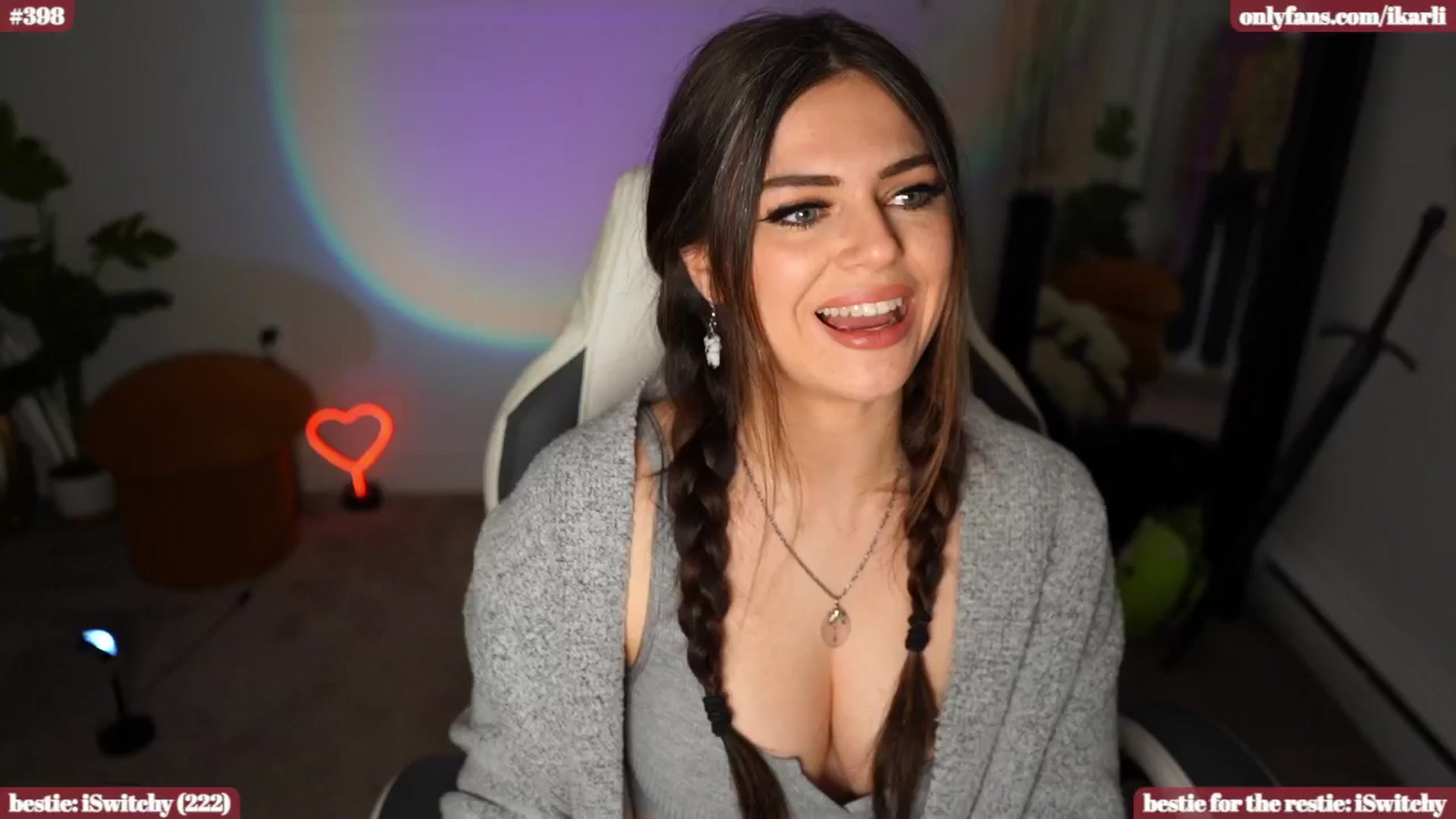 Gallery image thumbnail from iKarli's myfreecams stream on, 05/08/2024, 08:17 image 4 of 20