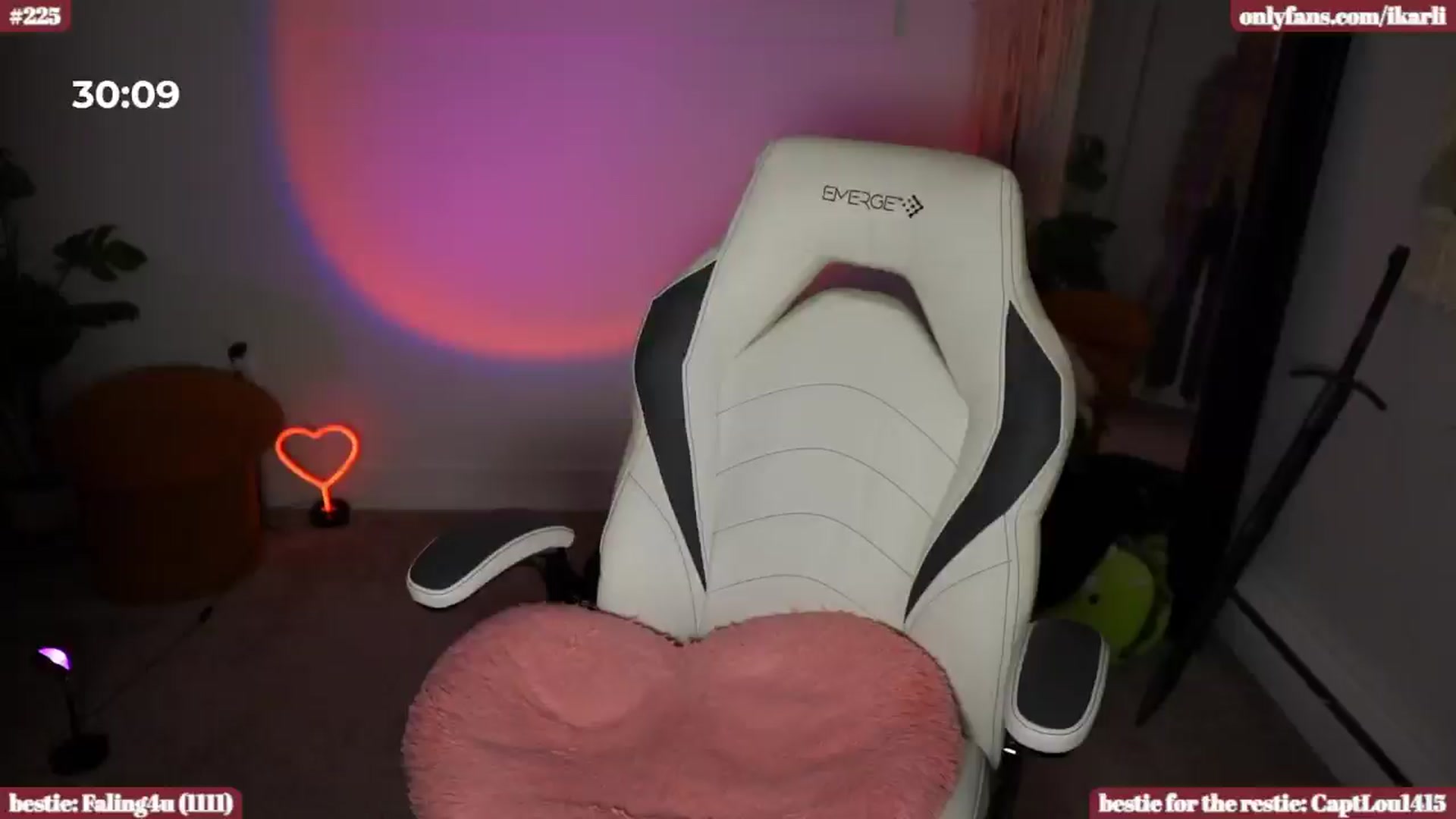 Gallery image thumbnail from iKarli's myfreecams stream on, 05/11/2024, 06:09 image 20 of 20