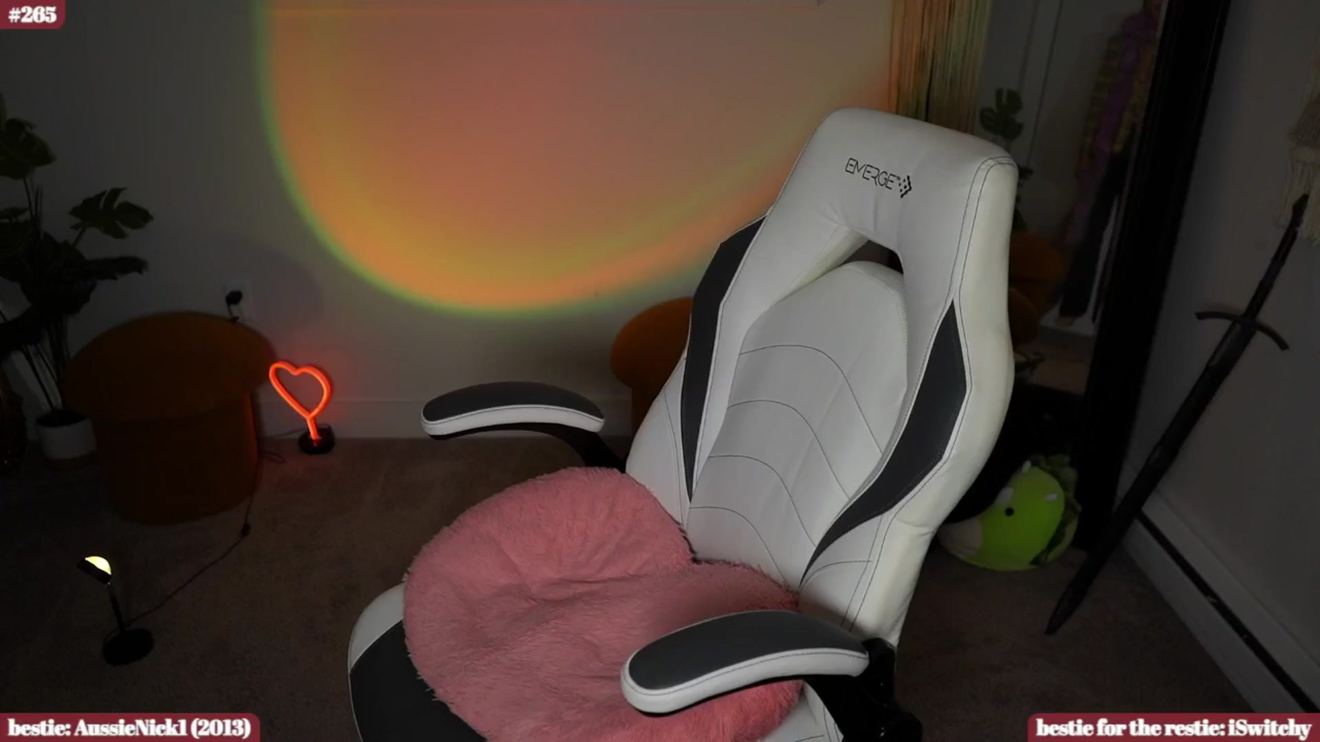 Gallery image thumbnail from iKarli's myfreecams stream on, 06/19/2024, 09:39 image 20 of 20