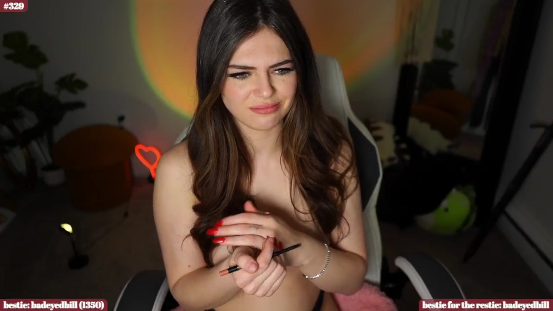 Gallery image thumbnail from iKarli's myfreecams stream on, 06/19/2024, 09:39 image 12 of 20