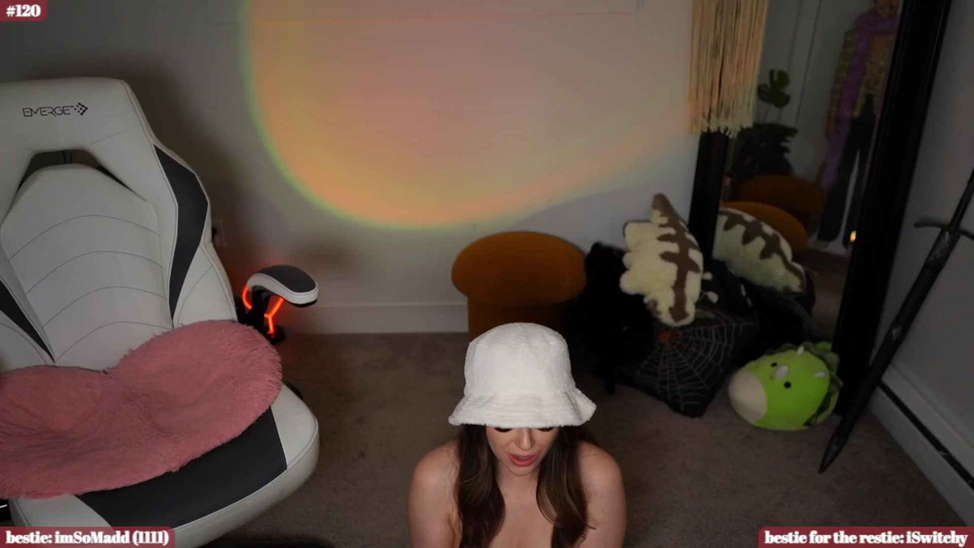 Gallery image thumbnail from iKarli's myfreecams stream on, 06/29/2024, 11:36 image 14 of 20