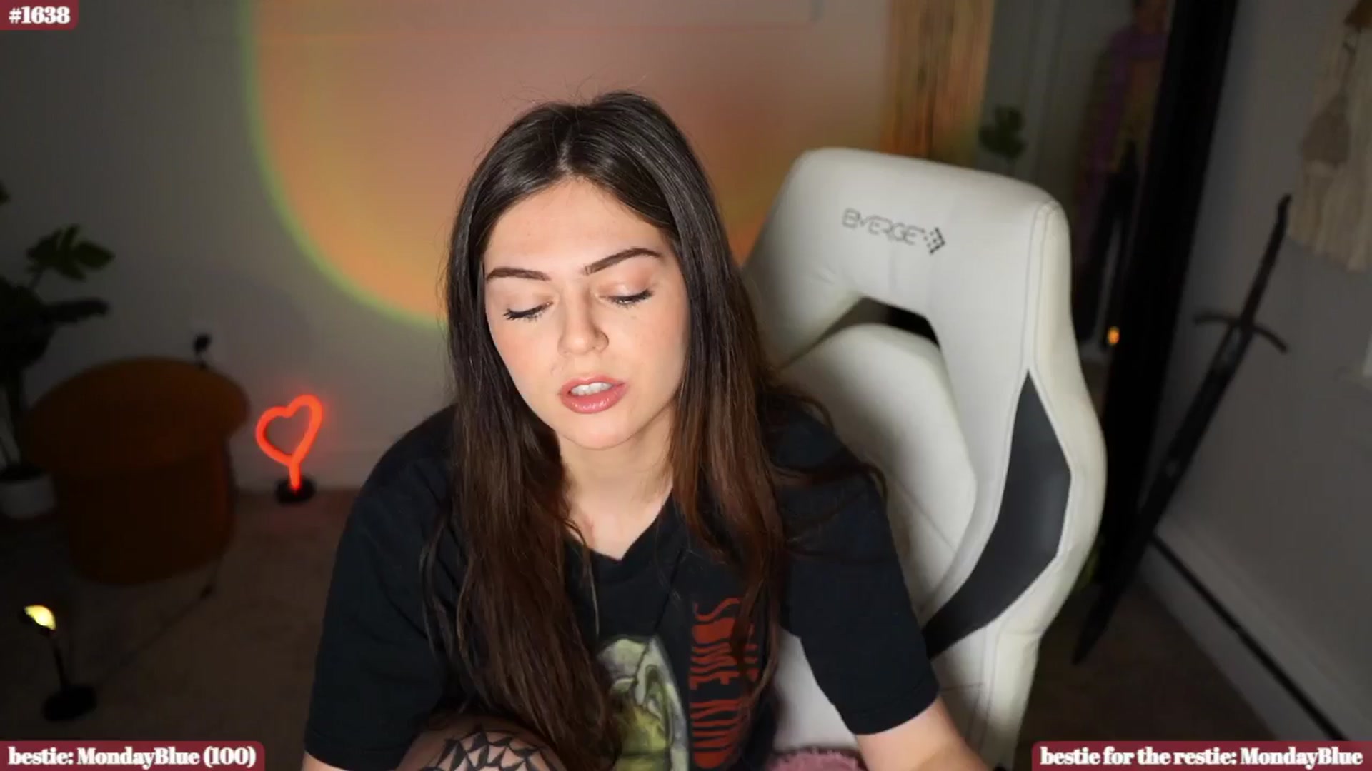 Gallery image thumbnail from iKarli's myfreecams stream on, 07/03/2024, 03:56 image 6 of 20