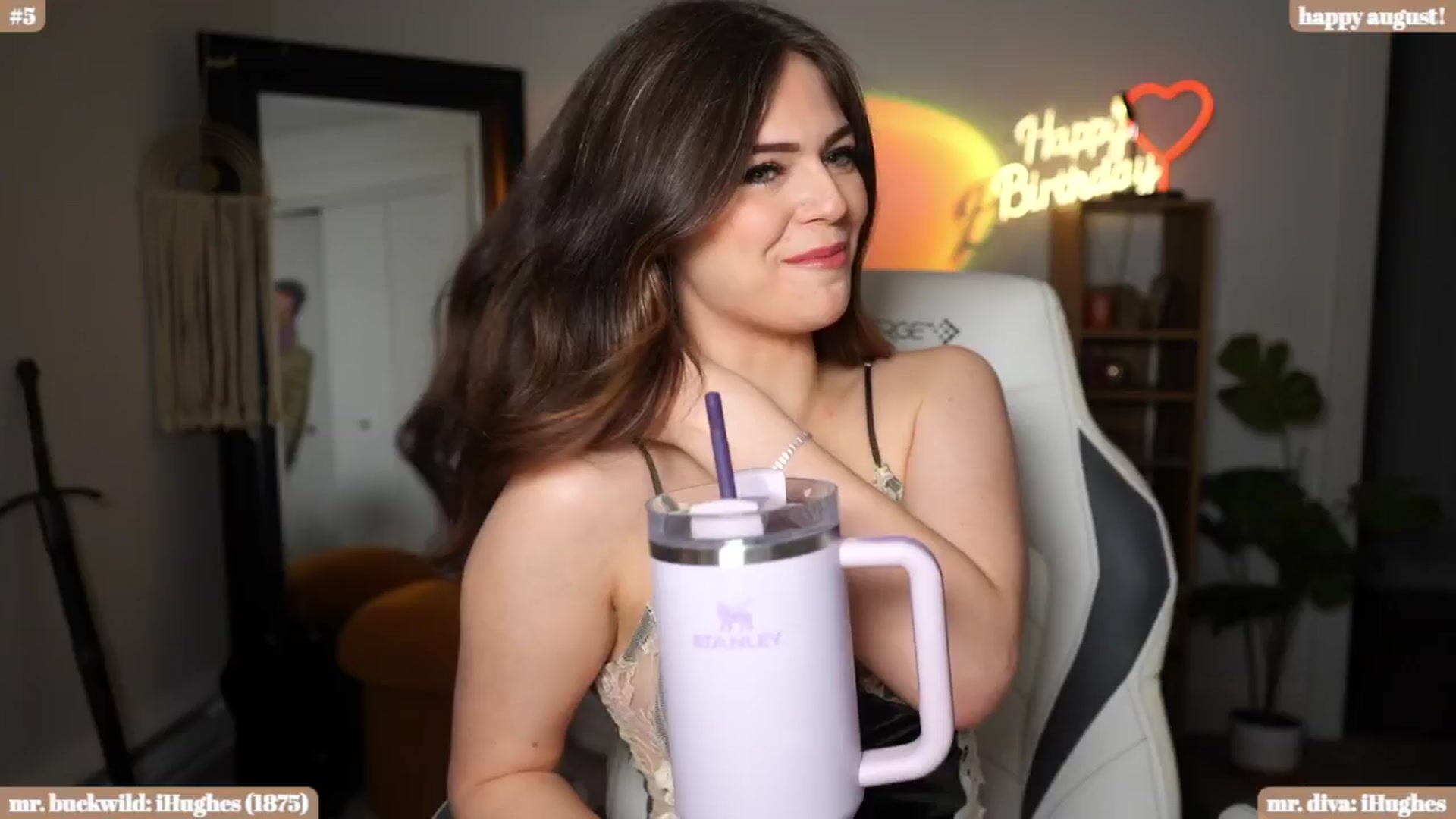 Gallery image thumbnail from iKarli's myfreecams stream on, 08/14/2024, 07:33 image 13 of 20