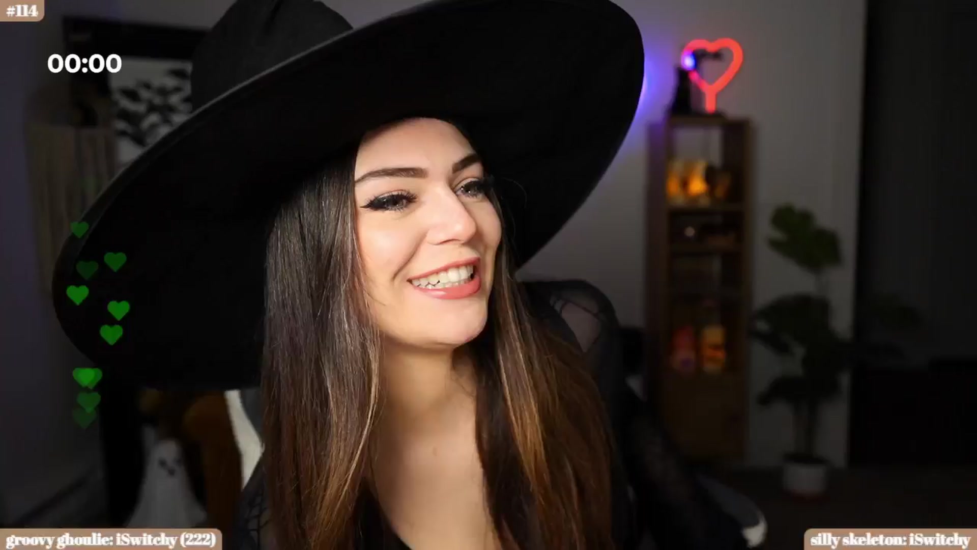 Gallery image thumbnail from iKarli's myfreecams stream on, 10/14/2024, 04:26 image 3 of 20