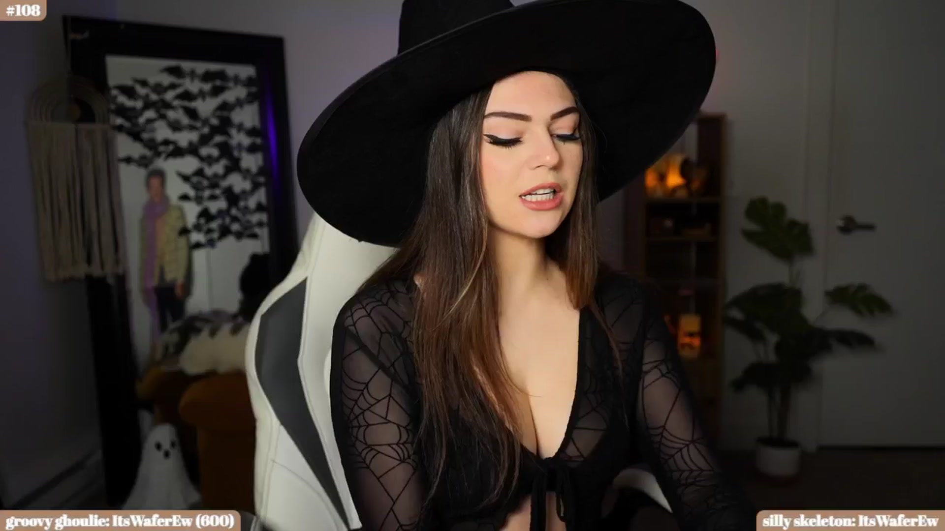 Gallery image thumbnail from iKarli's myfreecams stream on, 10/14/2024, 04:26 image 10 of 20