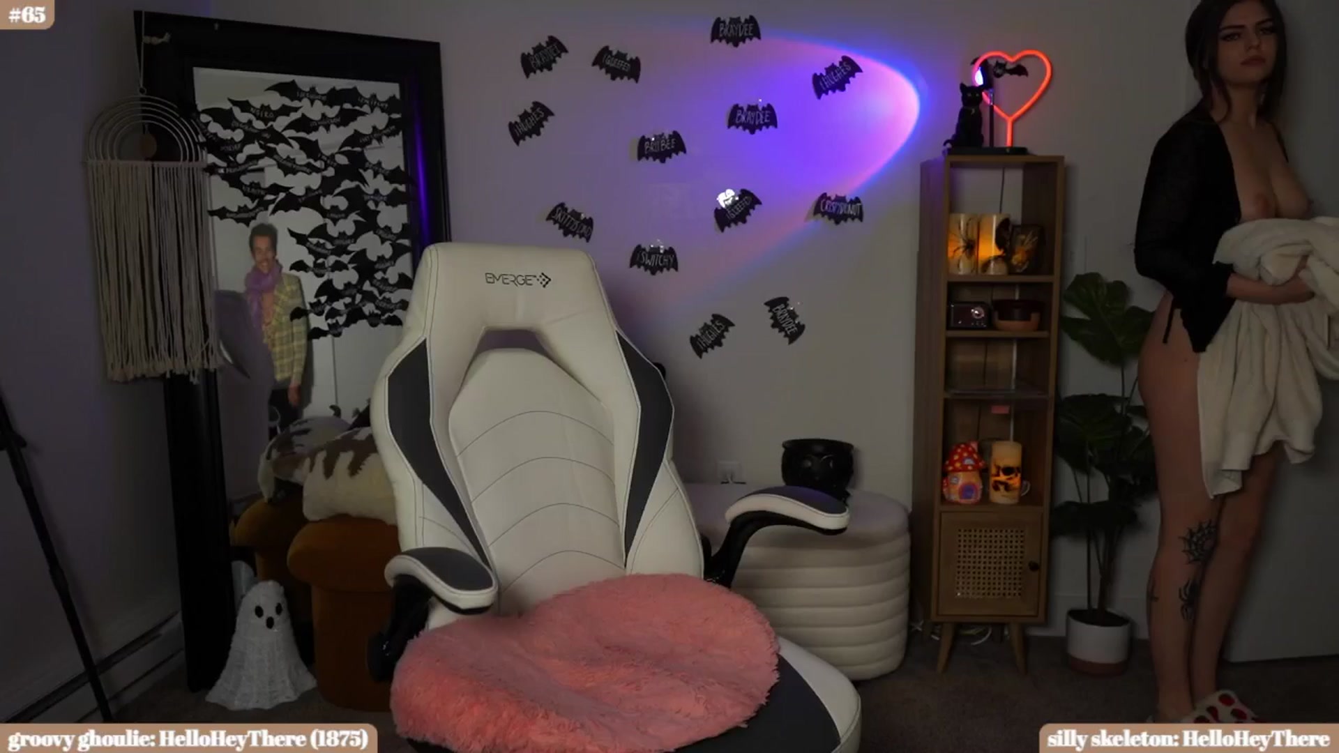 Gallery image thumbnail from iKarli's myfreecams stream on, 10/14/2024, 10:58 image 10 of 20