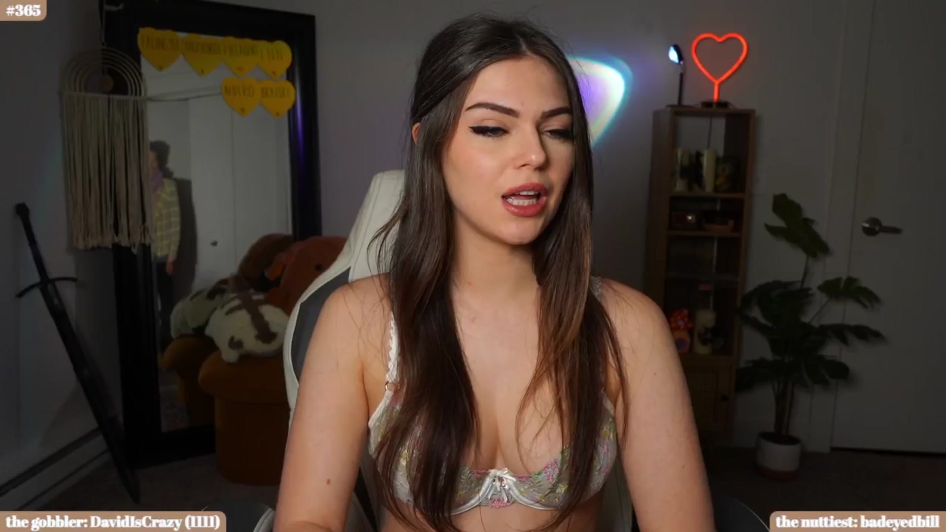 Gallery image thumbnail from iKarli's myfreecams stream on, 11/05/2024, 09:34 image 12 of 20