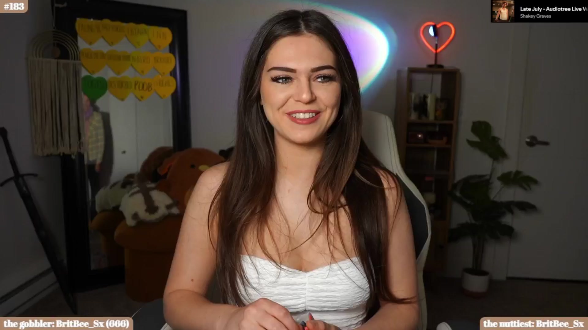 Gallery image thumbnail from iKarli's myfreecams stream on, 11/08/2024, 06:54 image 4 of 20