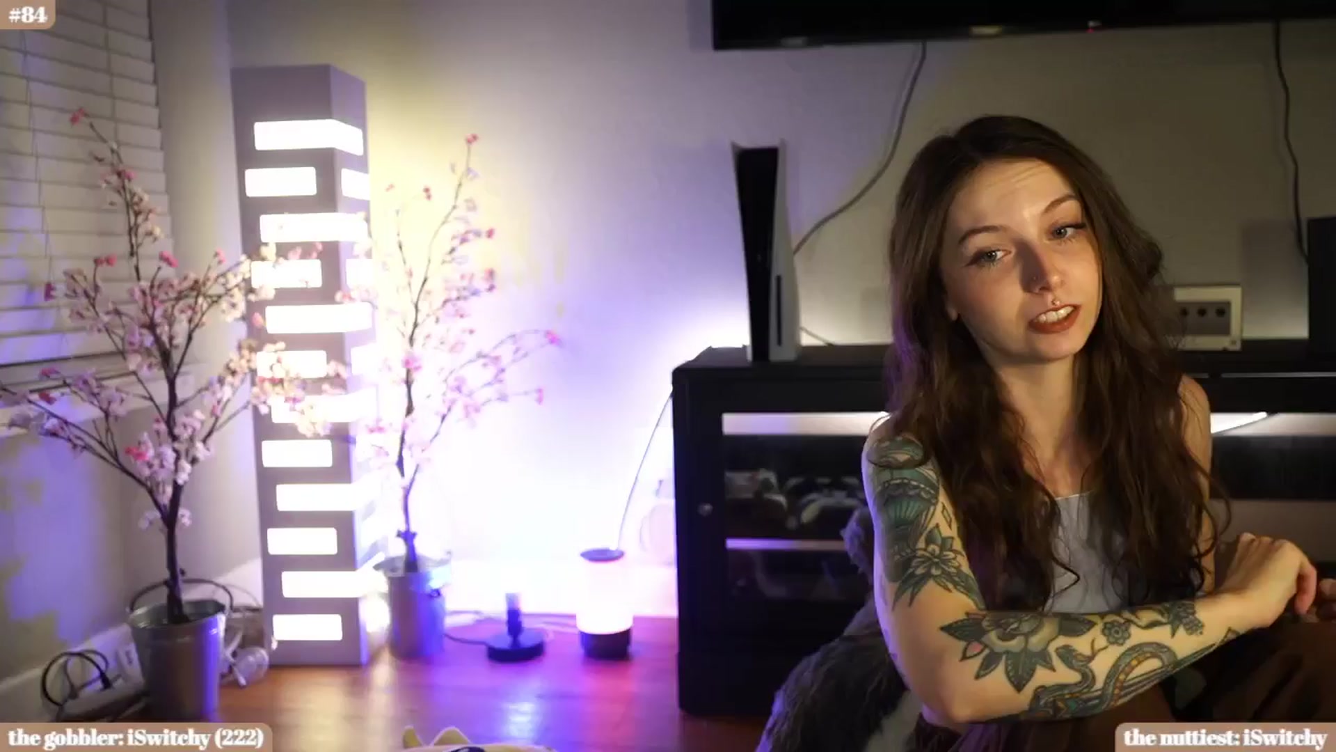 Gallery image thumbnail from iKarli's myfreecams stream on, 11/16/2024, 09:03 image 1 of 20