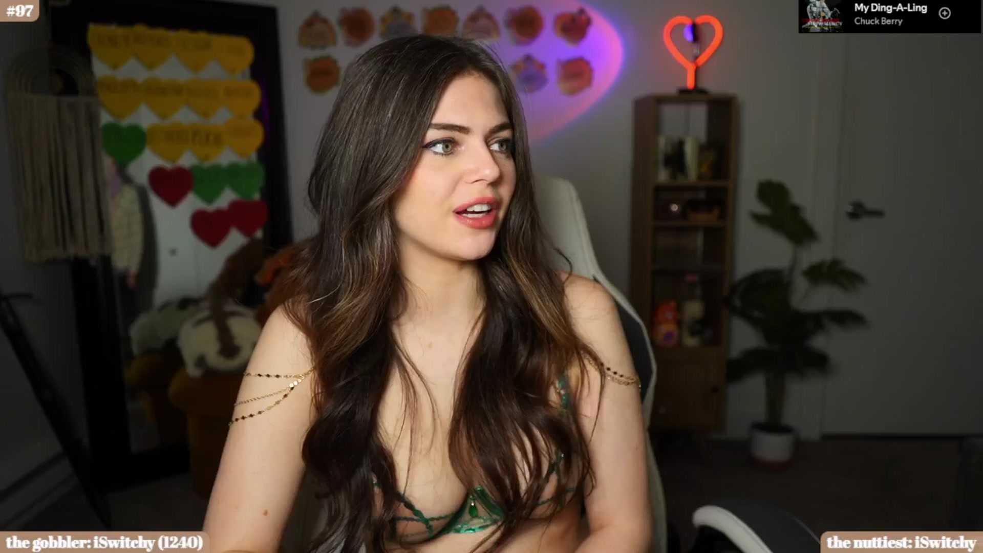Gallery image thumbnail from iKarli's myfreecams stream on, 11/21/2024, 11:08 image 20 of 20