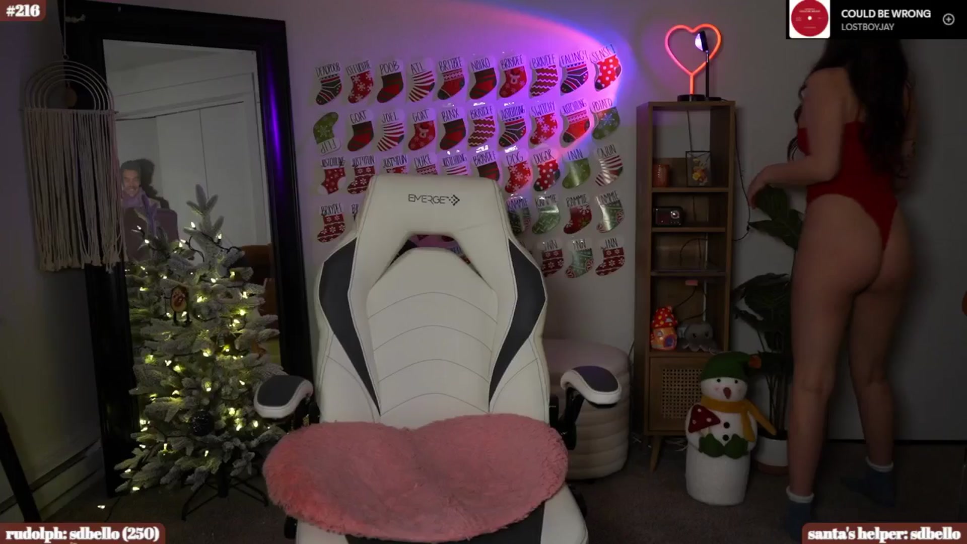 Gallery image thumbnail from iKarli's myfreecams stream on, 12/11/2024, 10:54 image 4 of 20