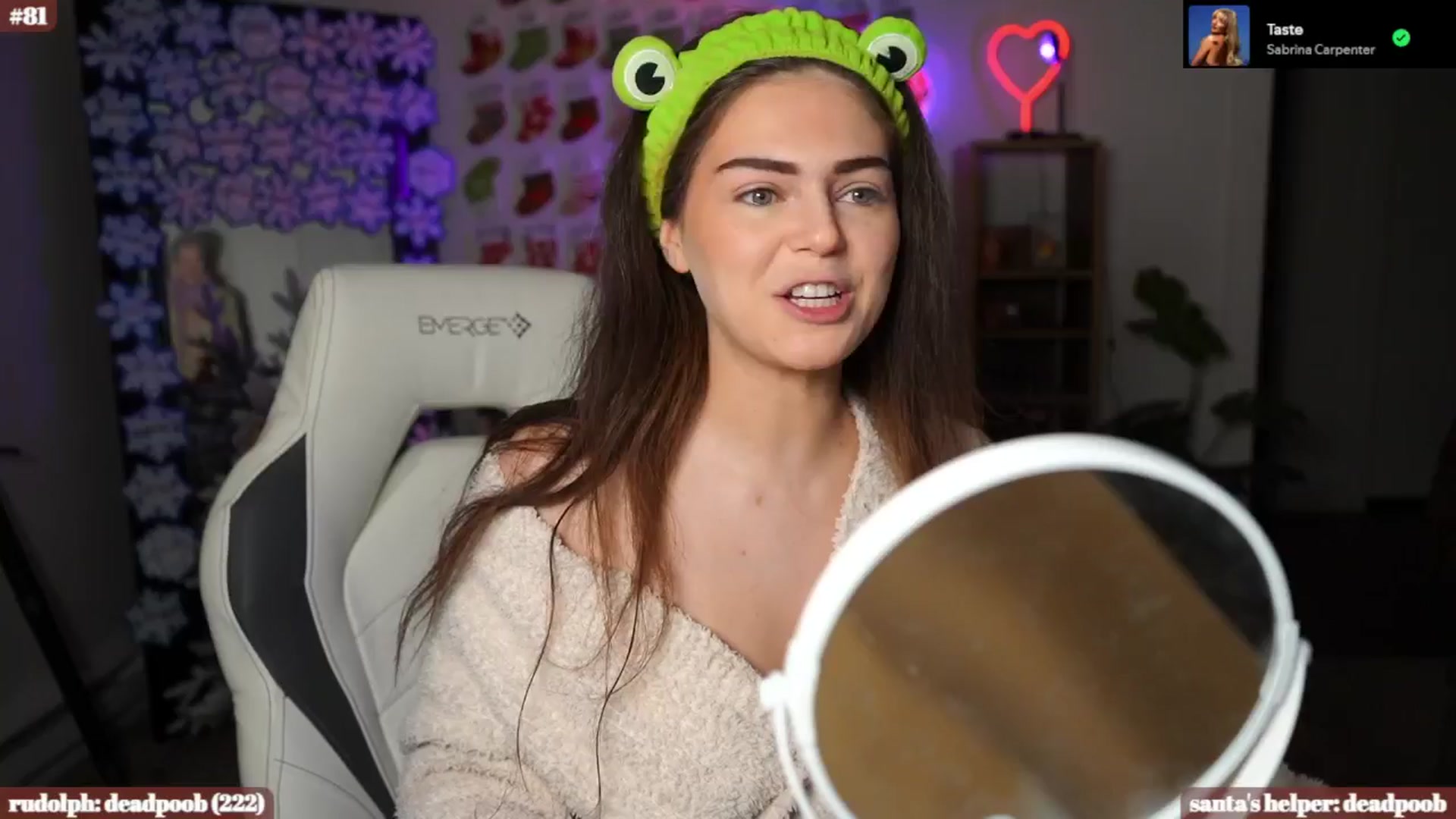 Gallery image thumbnail from iKarli's myfreecams stream on, 12/21/2024, 03:25 image 10 of 20