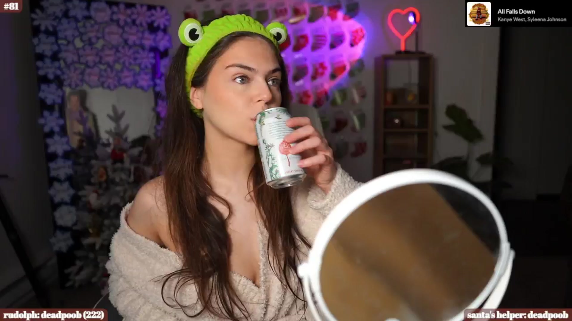 Gallery image thumbnail from iKarli's myfreecams stream on, 12/21/2024, 03:25 image 7 of 20