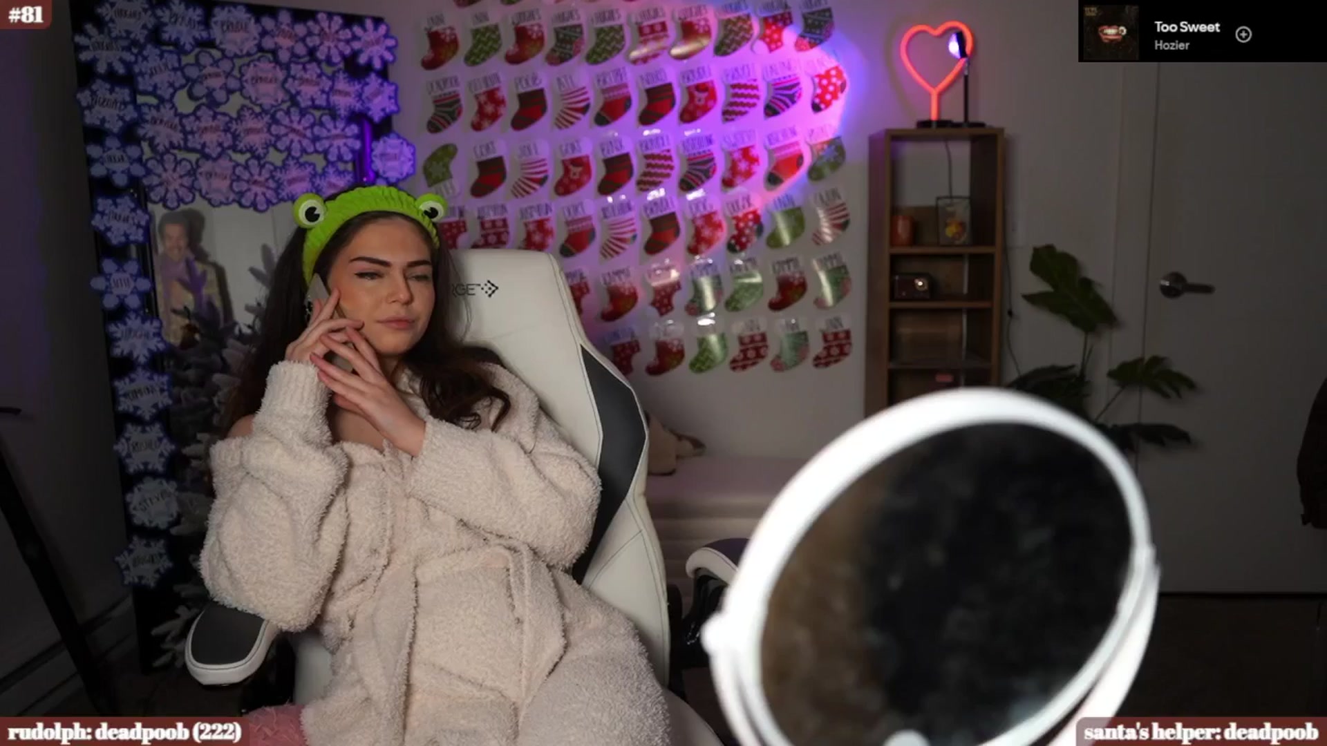 Gallery image thumbnail from iKarli's myfreecams stream on, 12/21/2024, 03:25 image 12 of 20