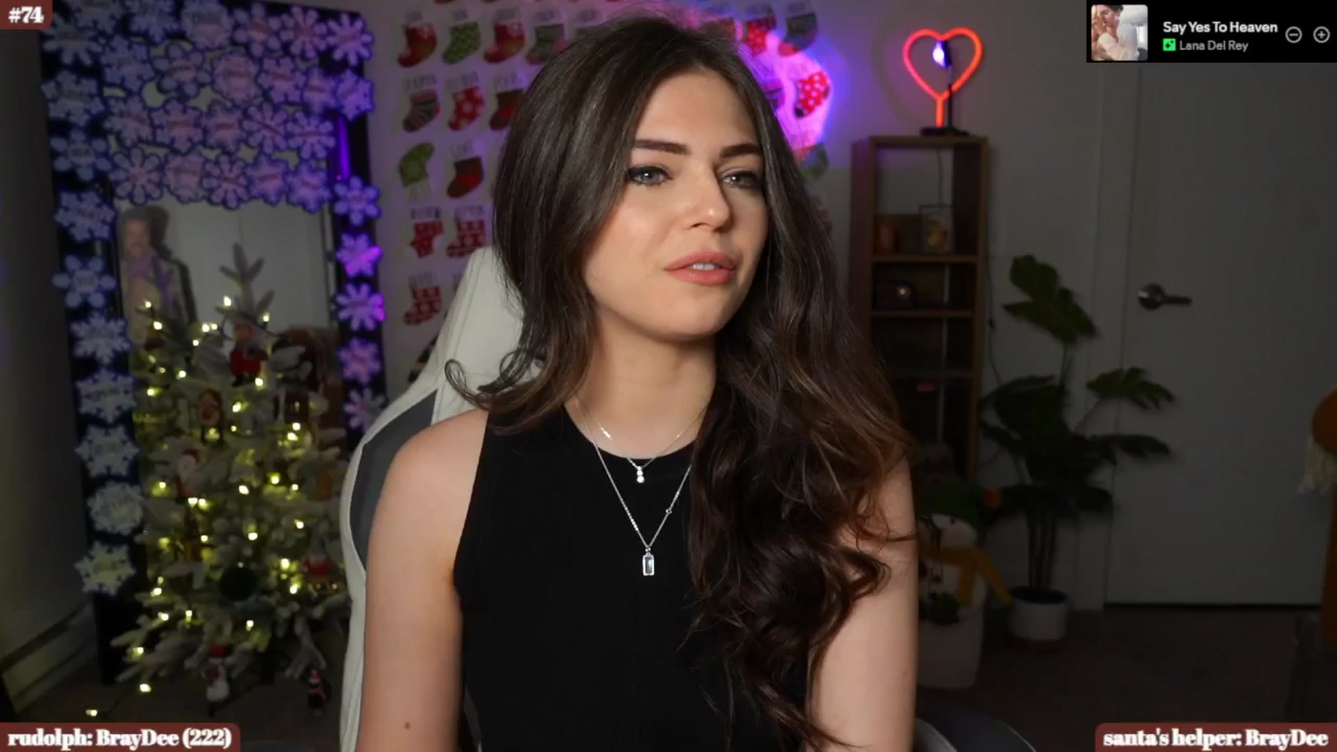 Gallery image thumbnail from iKarli's myfreecams stream on, 12/27/2024, 11:27 image 3 of 20