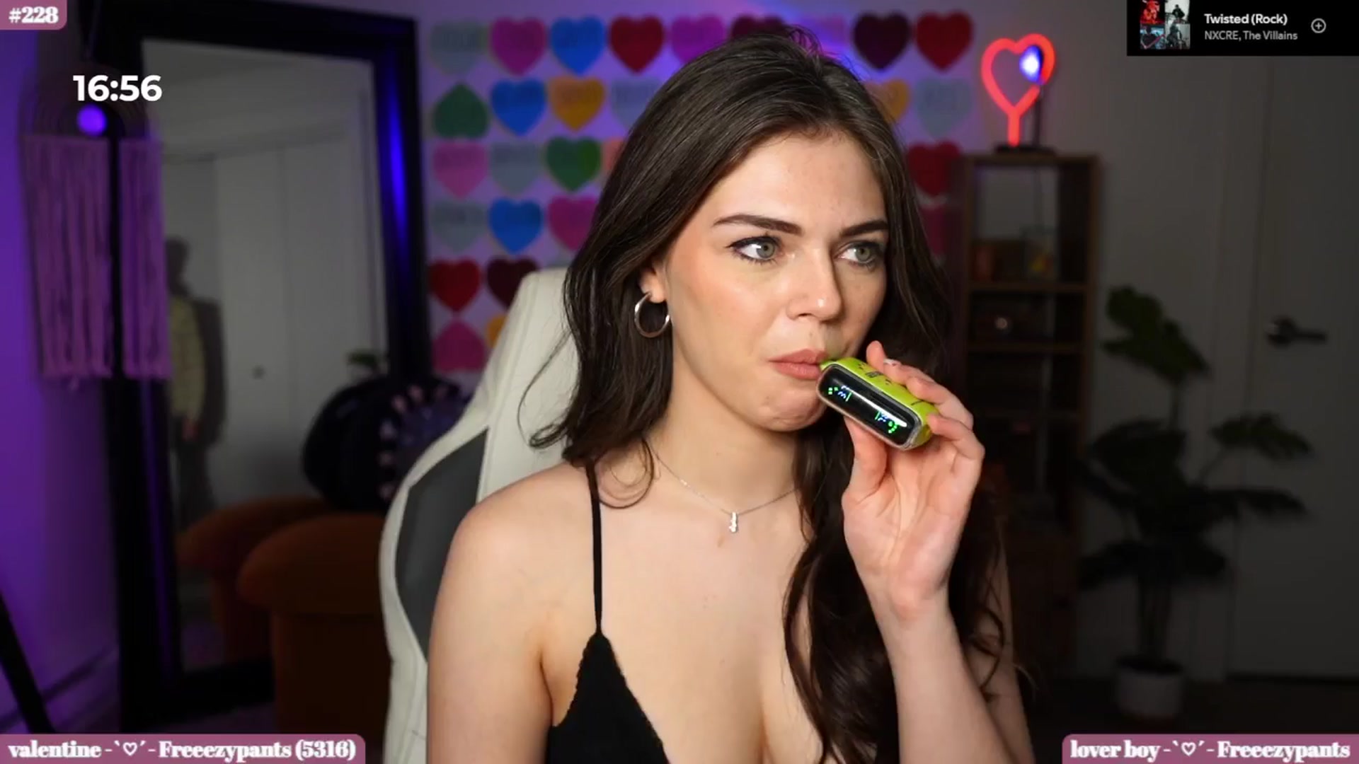 Gallery image thumbnail from iKarli's myfreecams stream on, 02/16/2025, 09:38 image 14 of 20