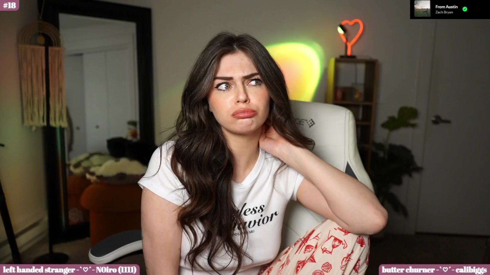 Gallery image thumbnail from iKarli's myfreecams stream on, 04/01/2025, 09:07 image 10 of 20