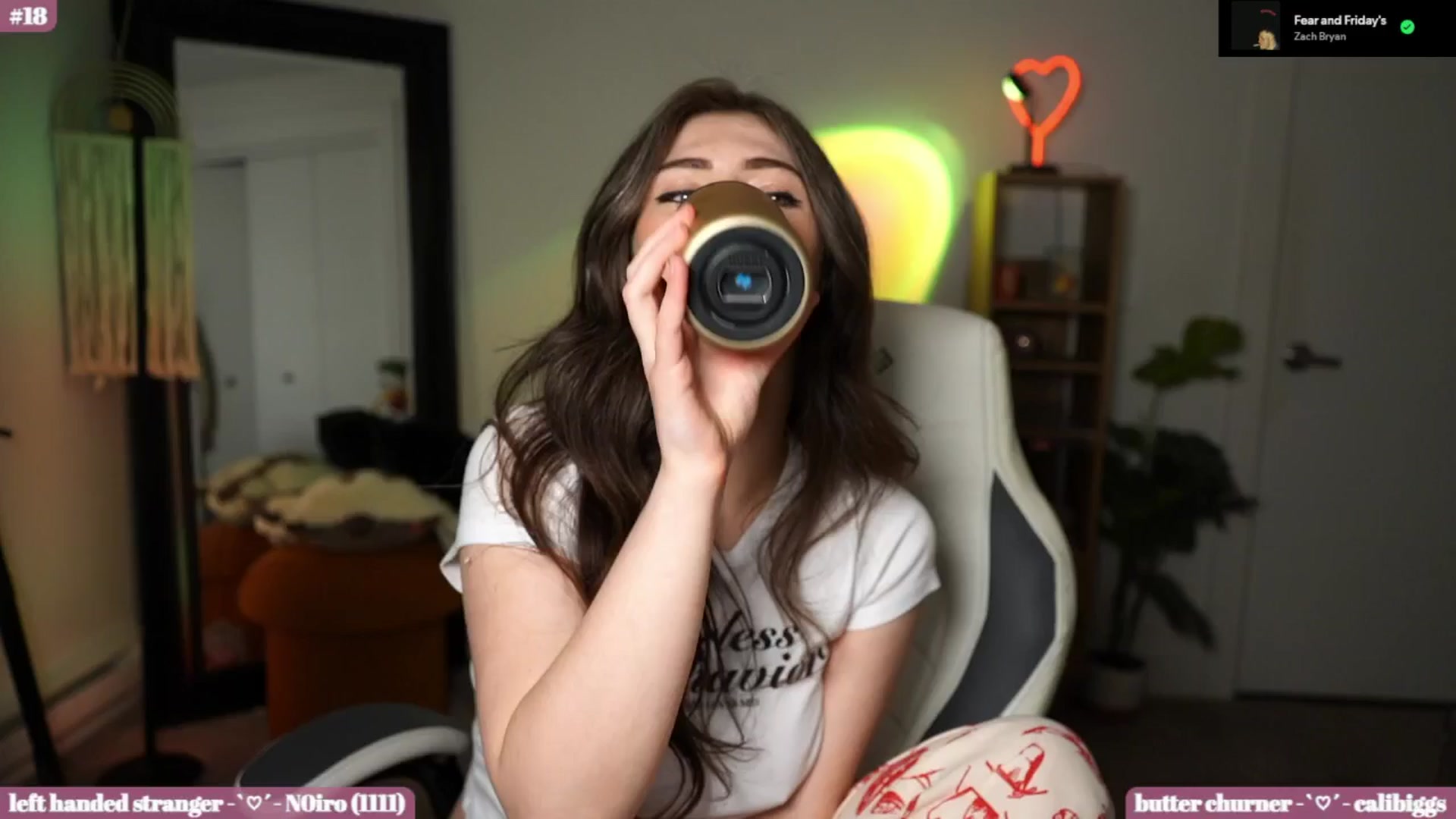 Gallery image thumbnail from iKarli's myfreecams stream on, 04/01/2025, 09:07 image 11 of 20